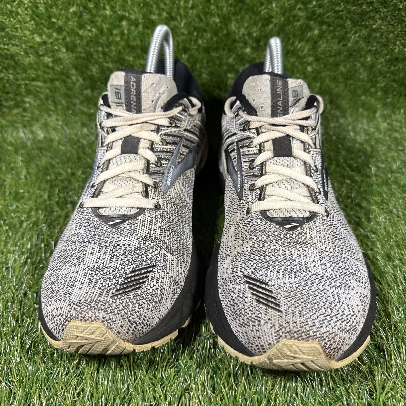 Brooks Adrenaline GTS 19 Womens 9.5 Shoes Heathered Black/White Running Sneakers