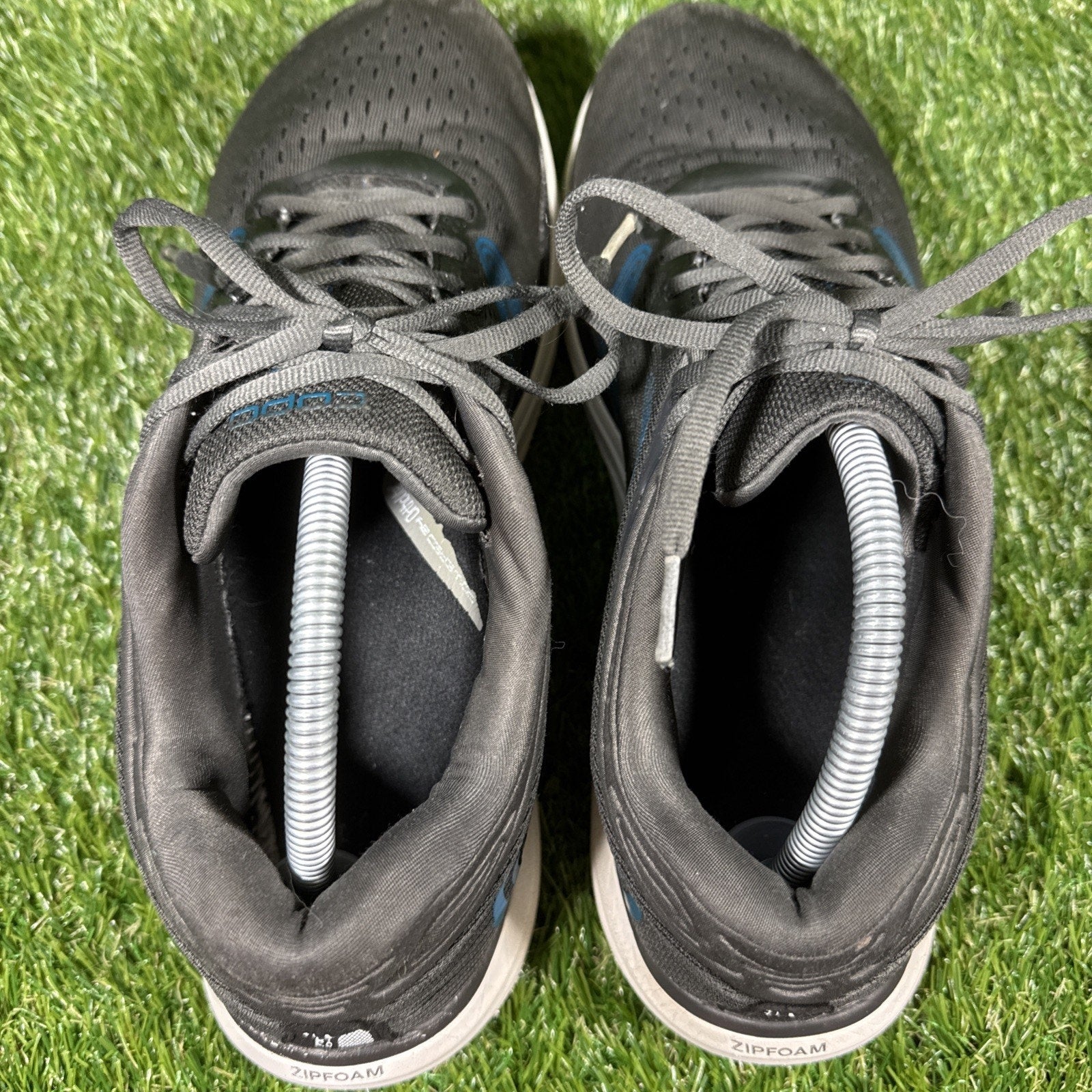 Topo Athletic Mens Magnifly 4 Black Running Shoes Sneakers Size 11