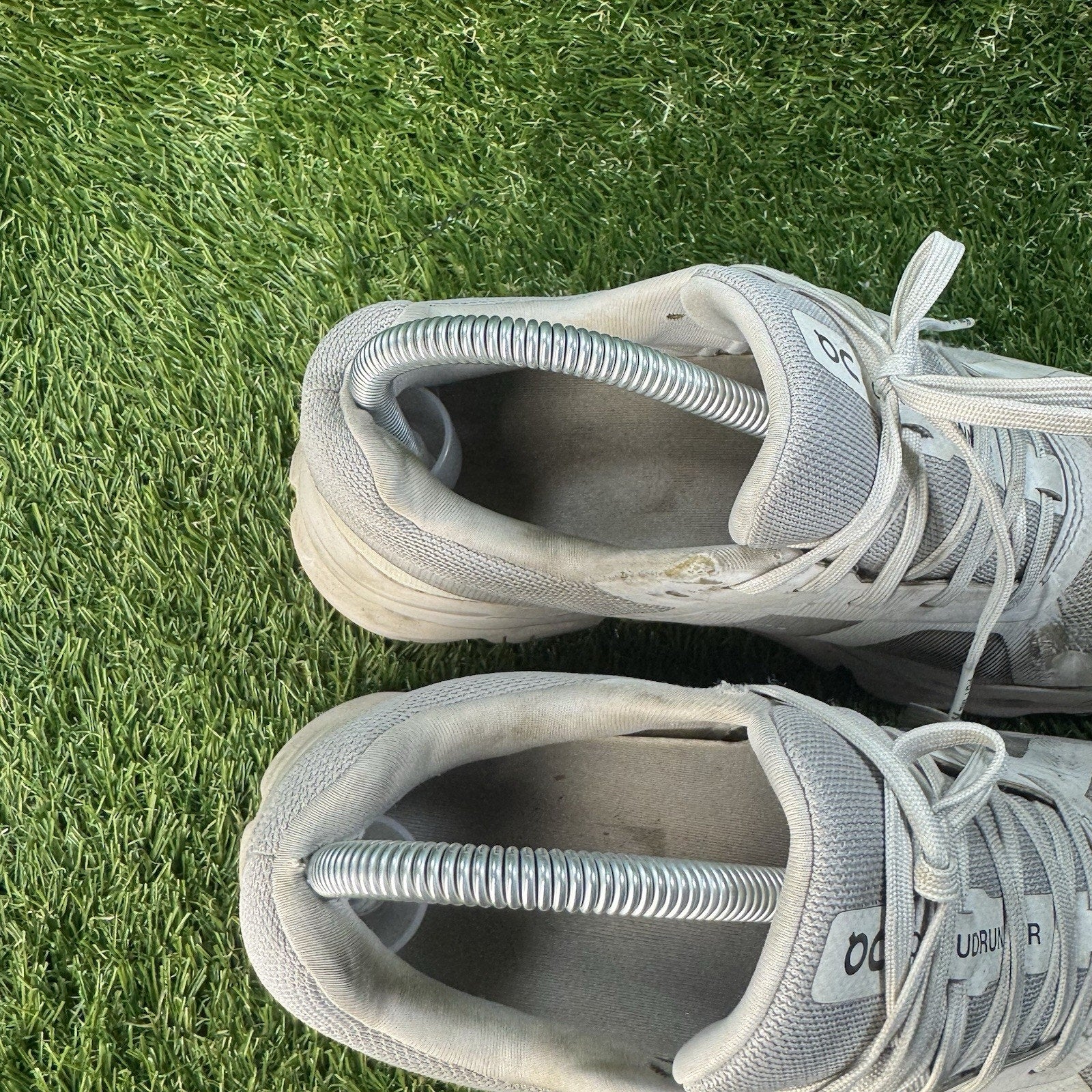 On Cloud Cloudrunner White Frost Sneakers Shoes Women’s Size 8 Running