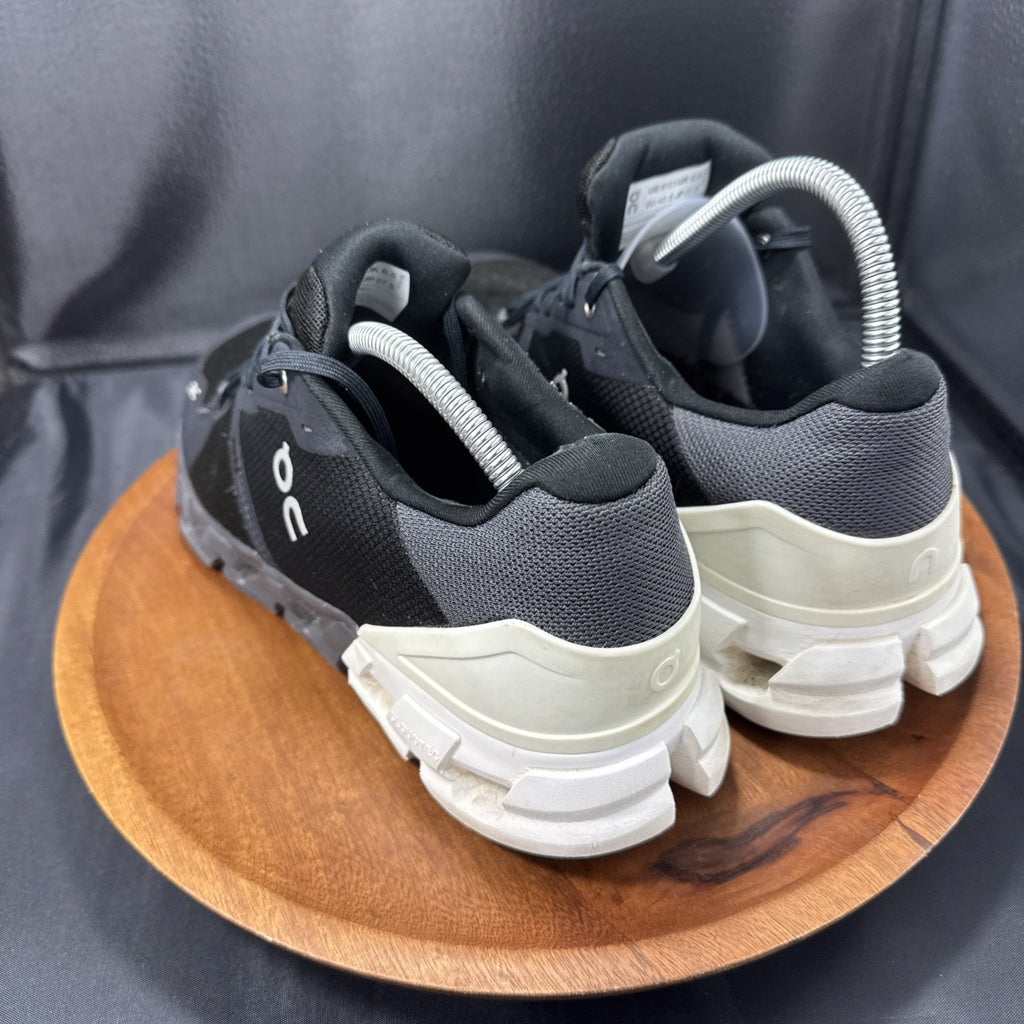 On Cloudflyer 4 Running Shoes Womens Size 10.5 Black White Sneaker 71.9867