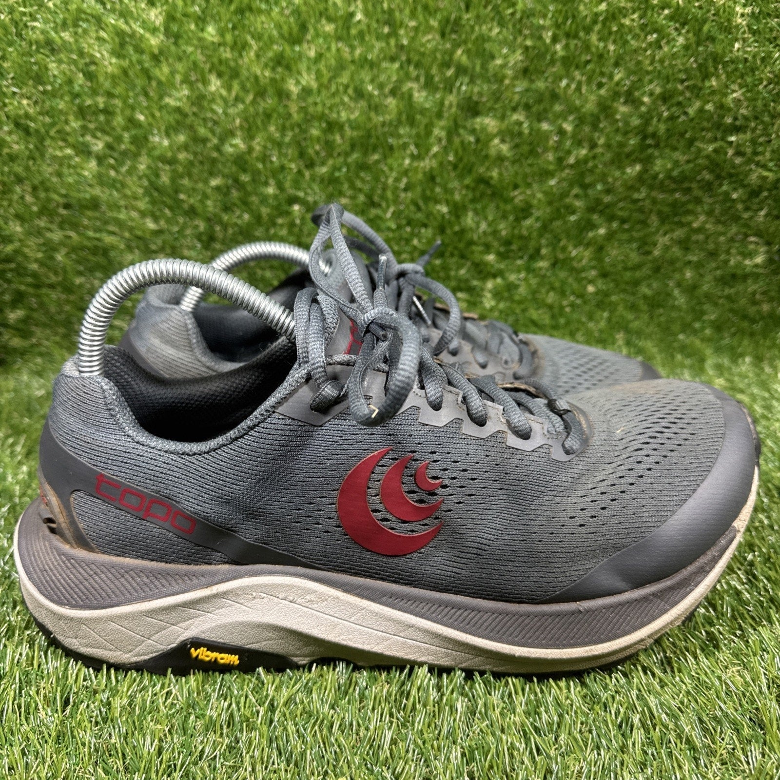 TOPO Ultraventure 3 Mens Size 9.5 Trail Running Shoes Grey Red Athletic Sneakers