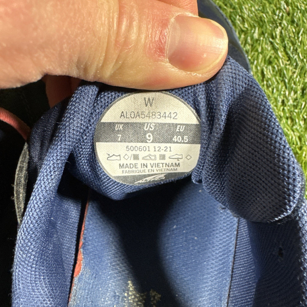 Altra Superior 5 Women's Size 9 Trail Running Shoes Navy Blue Foot Shape