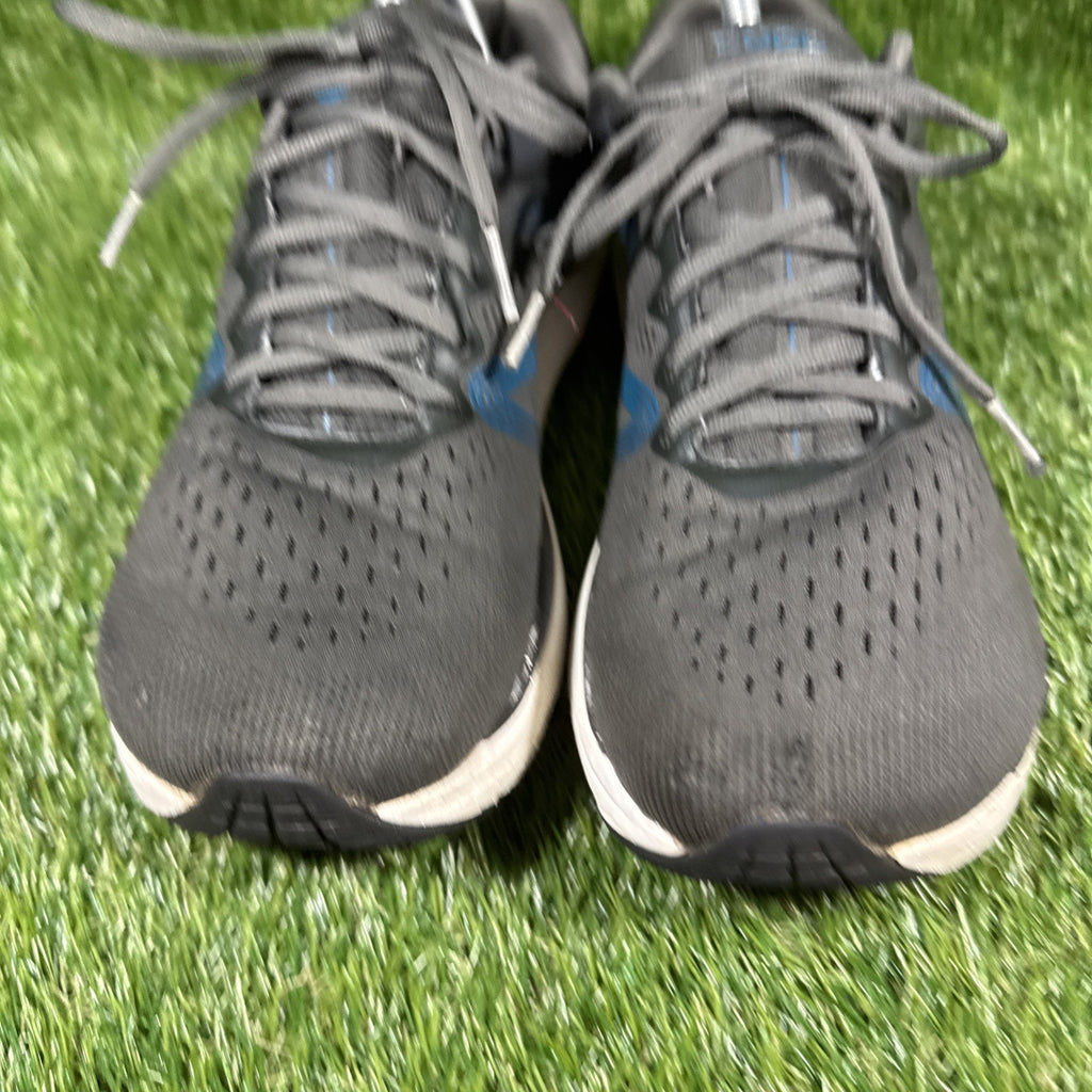 Topo Athletic Mens Magnifly 4 Black Running Shoes Sneakers Size 11