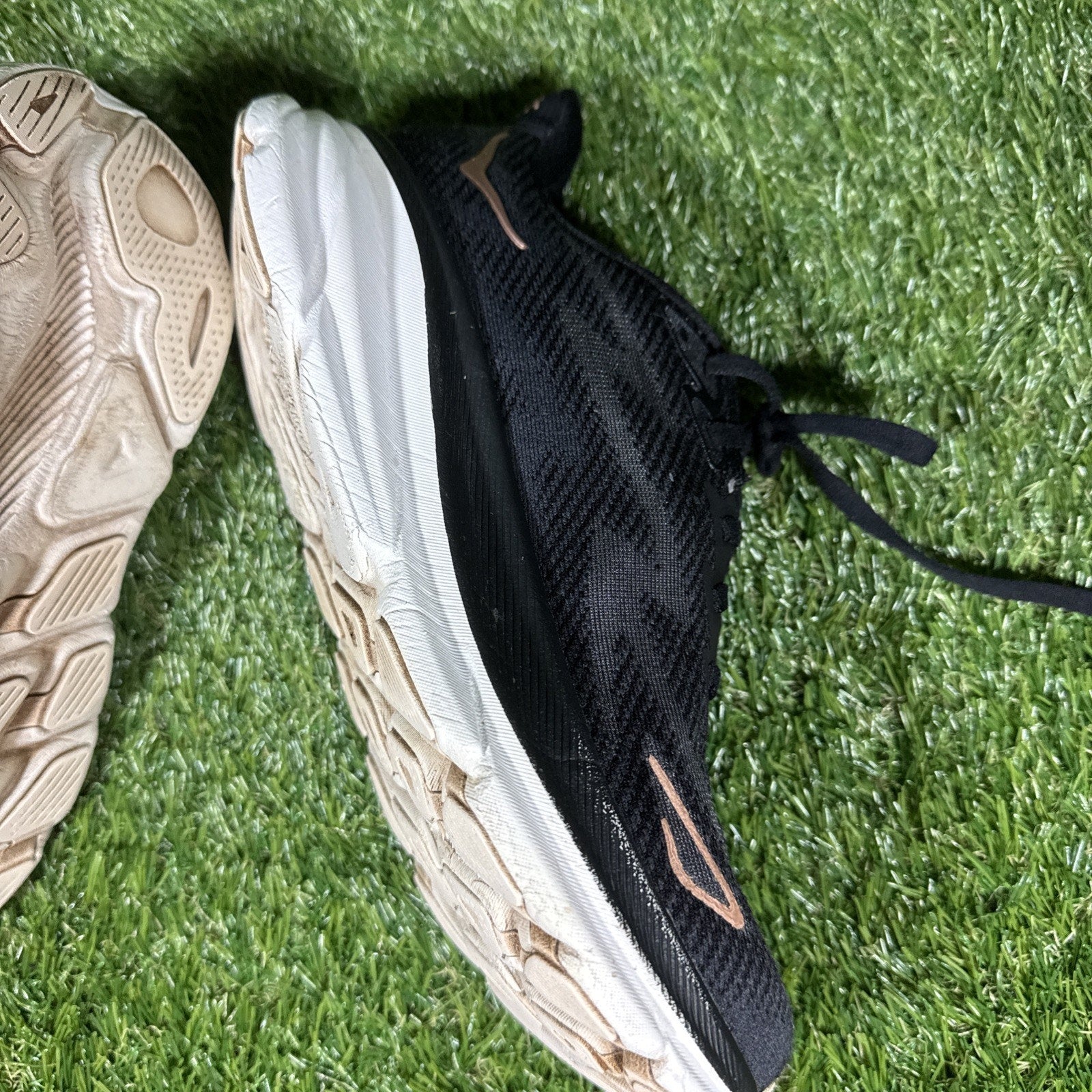 HOKA Clifton 9 Running Shoes Women Size 7 Black Rose Gold Comfort Low Sneakers