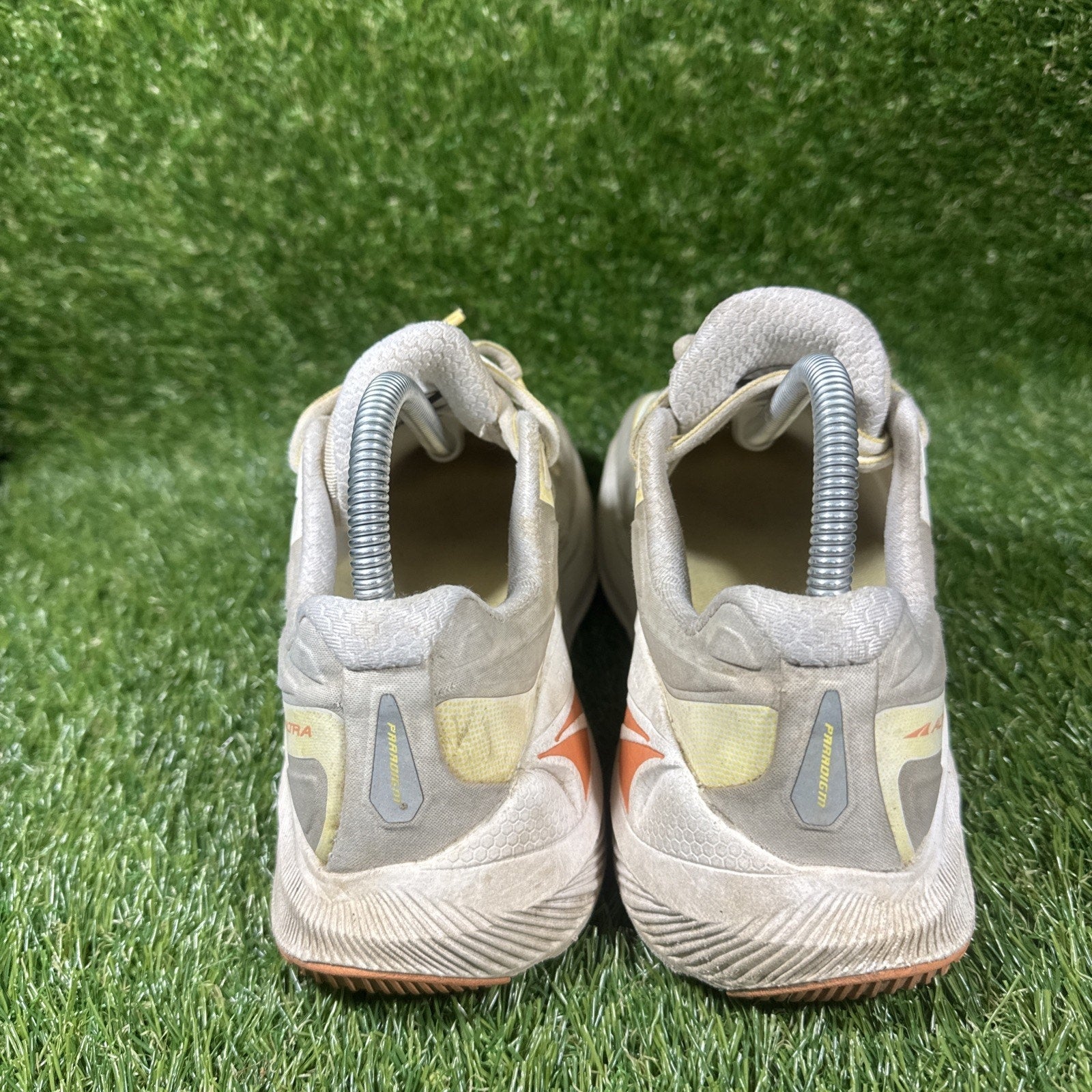 Altra Women's Paradigm 6 Running Shoes, Yellow/White, 8.5 US AL0A5484710