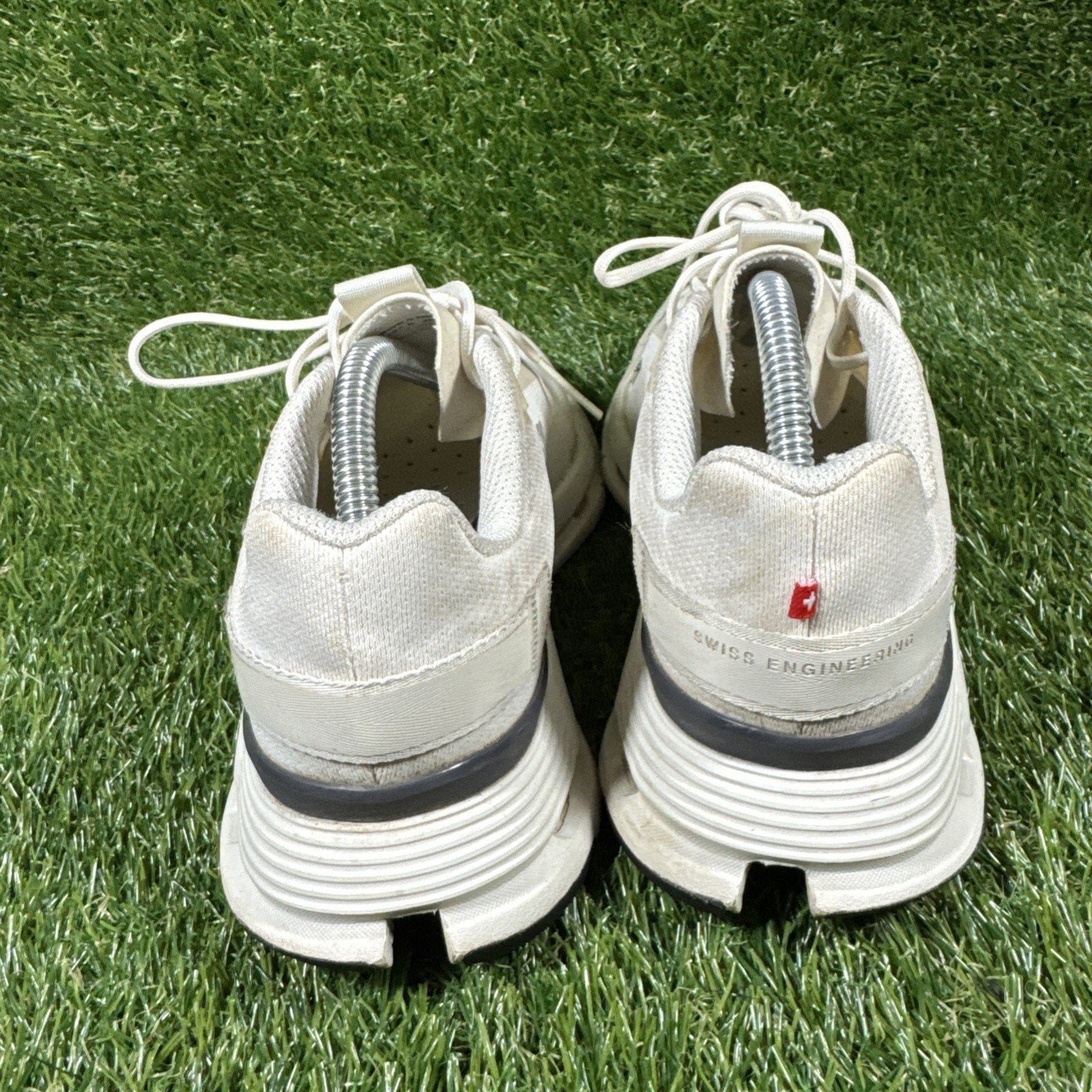 On Cloud Cloudnova 2 Sneakers Women’s Size US 6.5 Running Shoes 26.98478