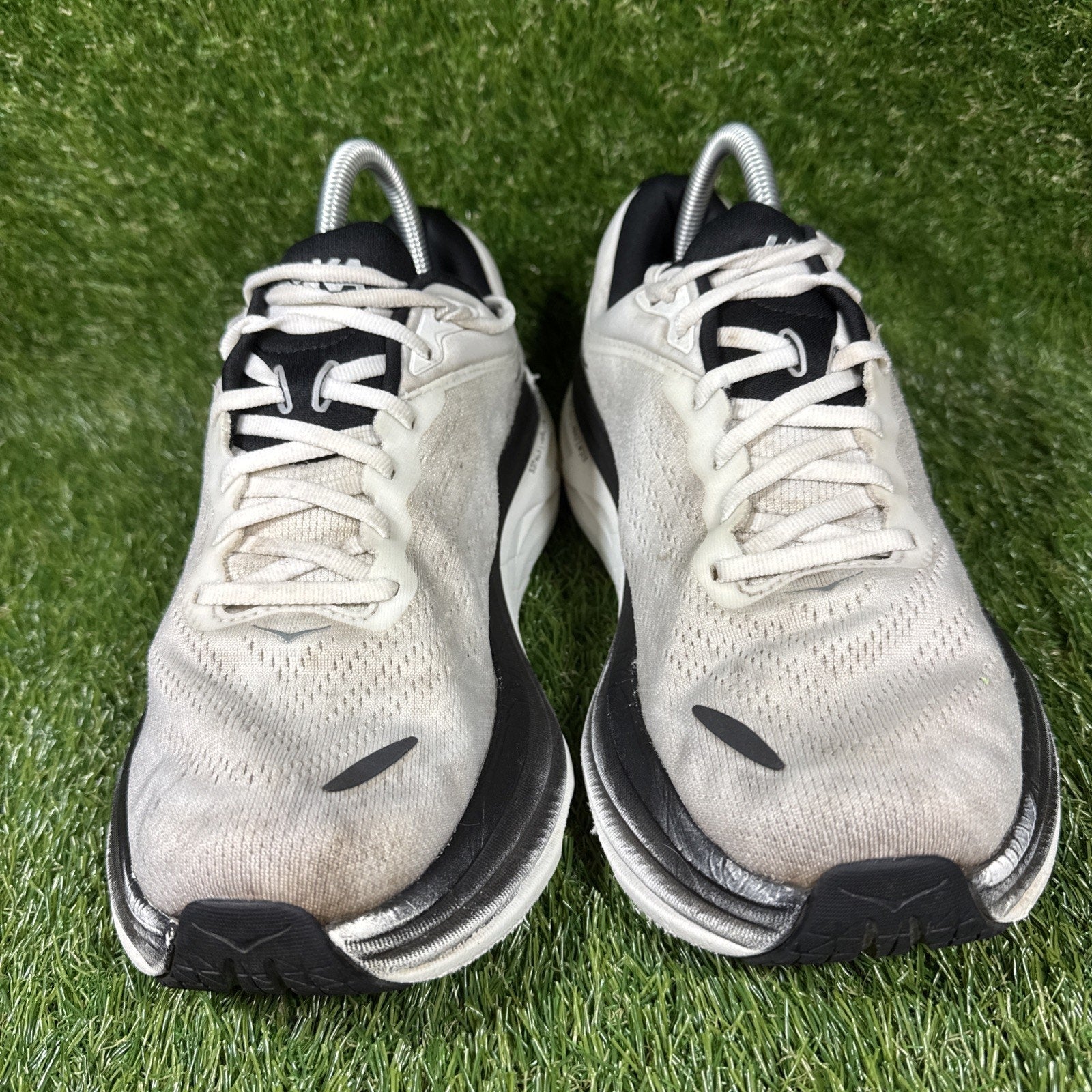 Hoka Bondi 8 Men’s Size 9.5 White Black Gray Running athletic Gym Shoes Trainer