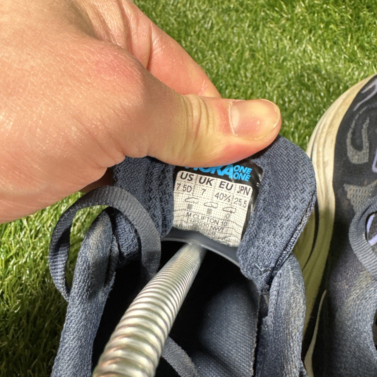 Hoka One One Trainers Mens Size US 7.5 Clifton 10 Navy White Road Running Shoes