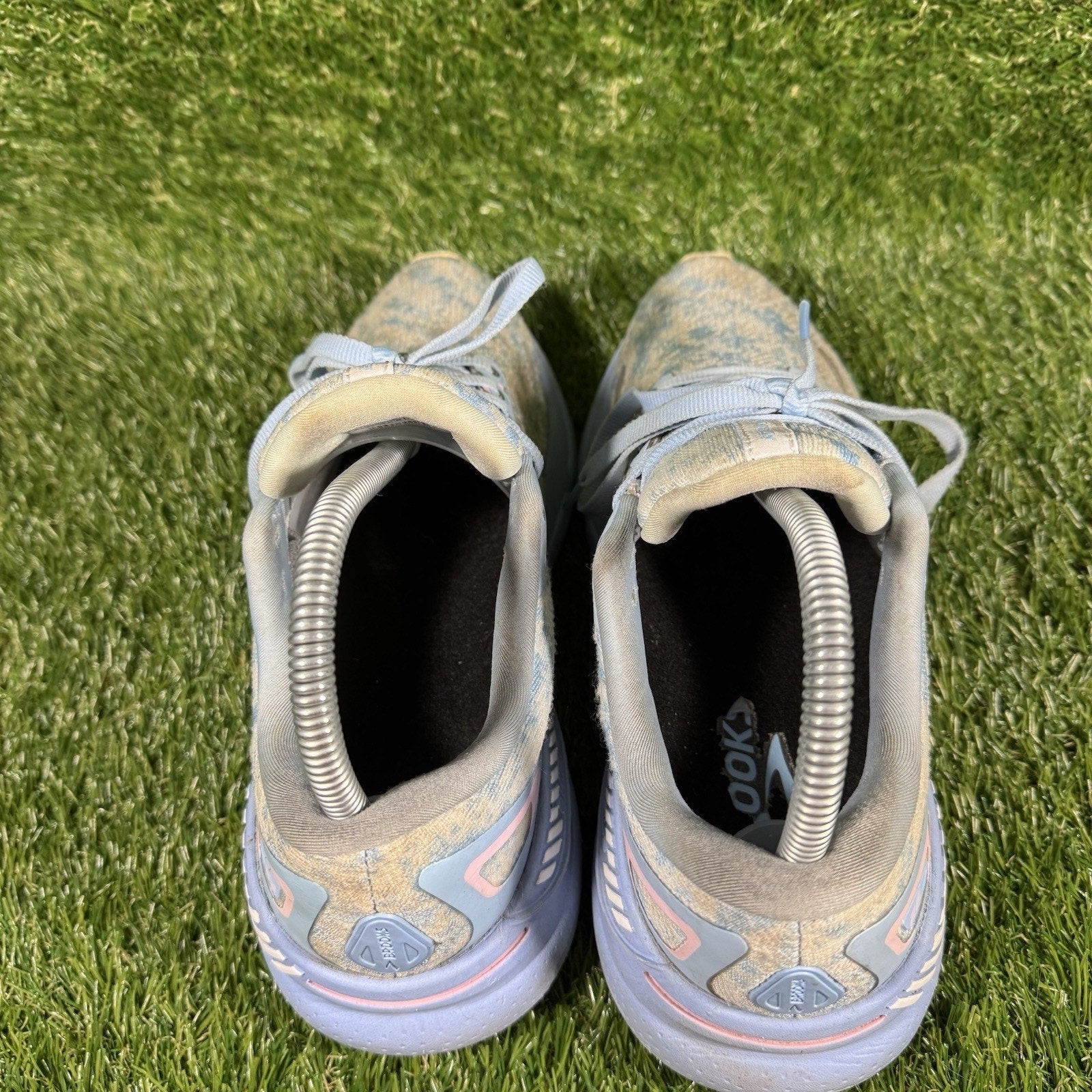 Brooks Adrenaline GTS 23 Womens Size 7.5 Blue Pink Athletic Running Shoes