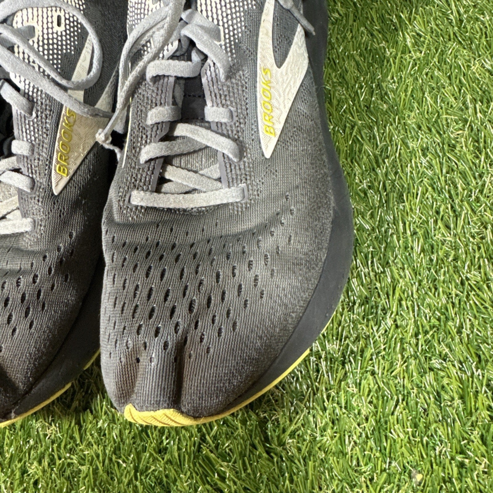 Brooks Ghost 16 Running Shoes Mens 10.5D Athletic Gym Trainer Shoes