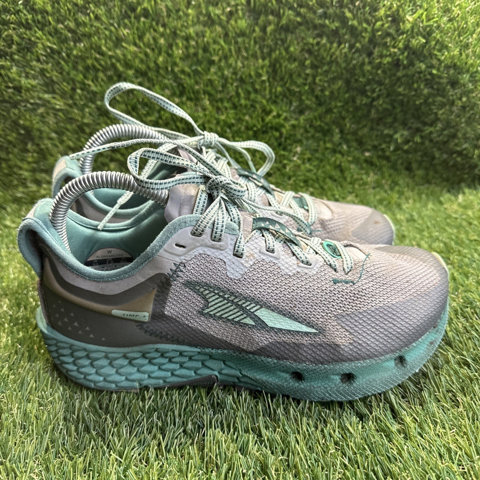 Altra Timp 4 Women's Size 7.5 Trail Running Shoes Gray Foot Shape
