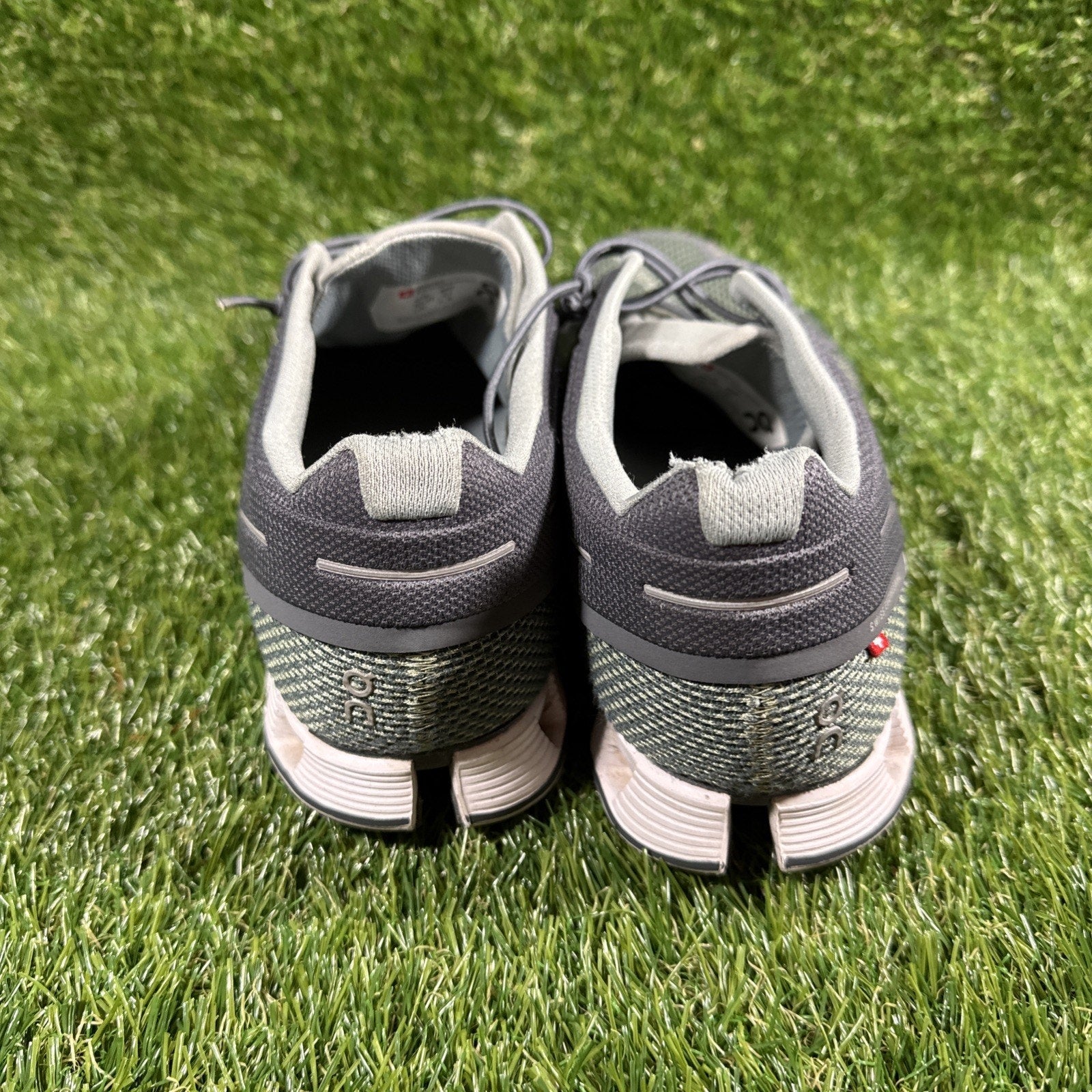 On Cloud Gray Men's Athletic Running & Walking Sneakers Men’s 8