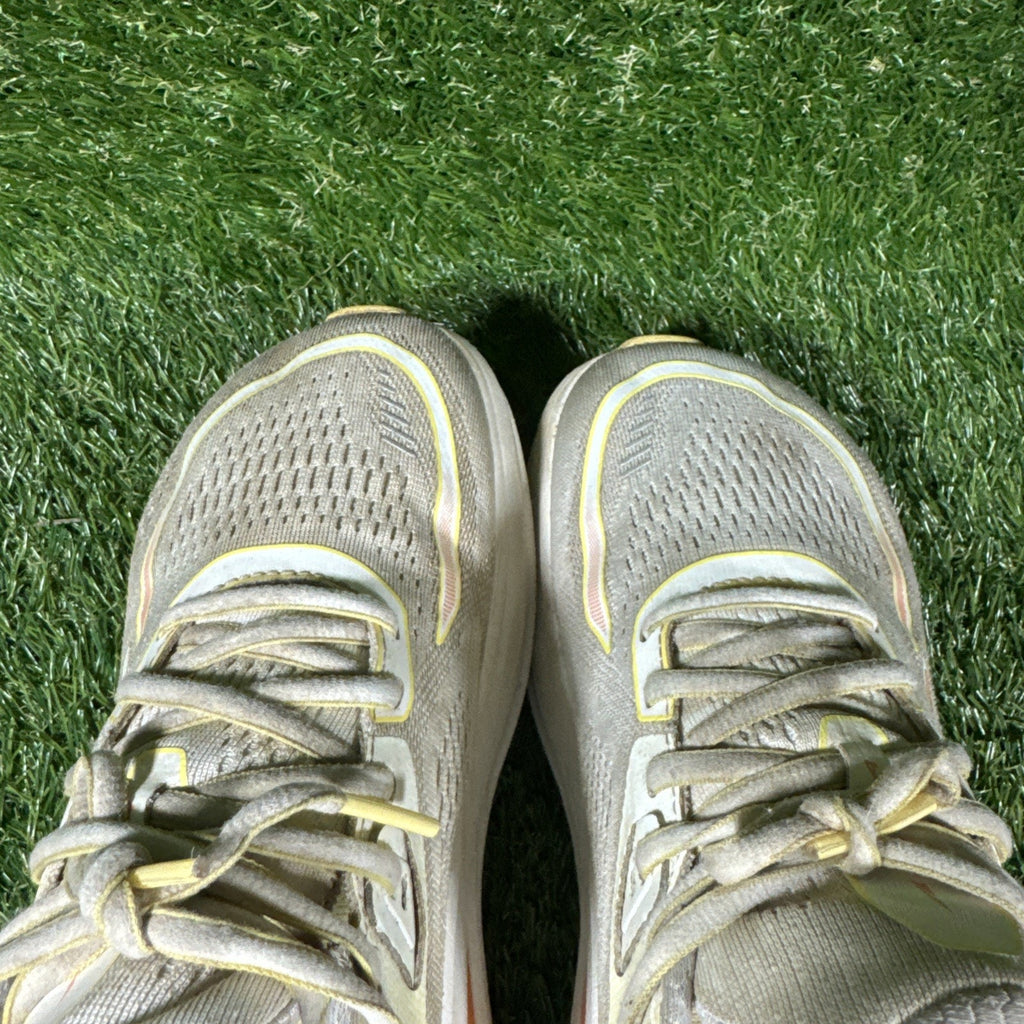 Altra Women's Paradigm 6 Running Shoes, Yellow/White, 8.5 US AL0A5484710