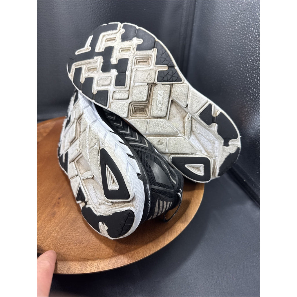 Hoka One One Clifton 4 Women’s Sz 11 Running Shoes Sneakers 1123201 BWH