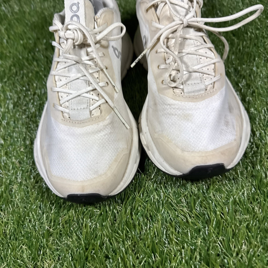 On Cloud Cloudnova 2 Sneakers Women’s Size US 6.5 Running Shoes 26.98478