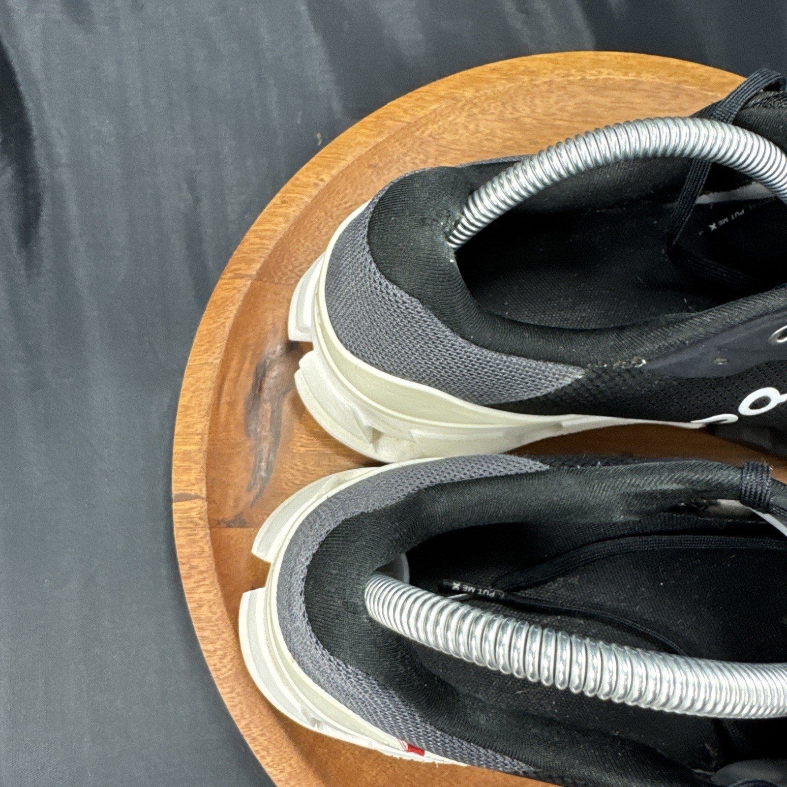 On Cloudflyer 4 Running Shoes Womens Size 10.5 Black White Sneaker 71.9867