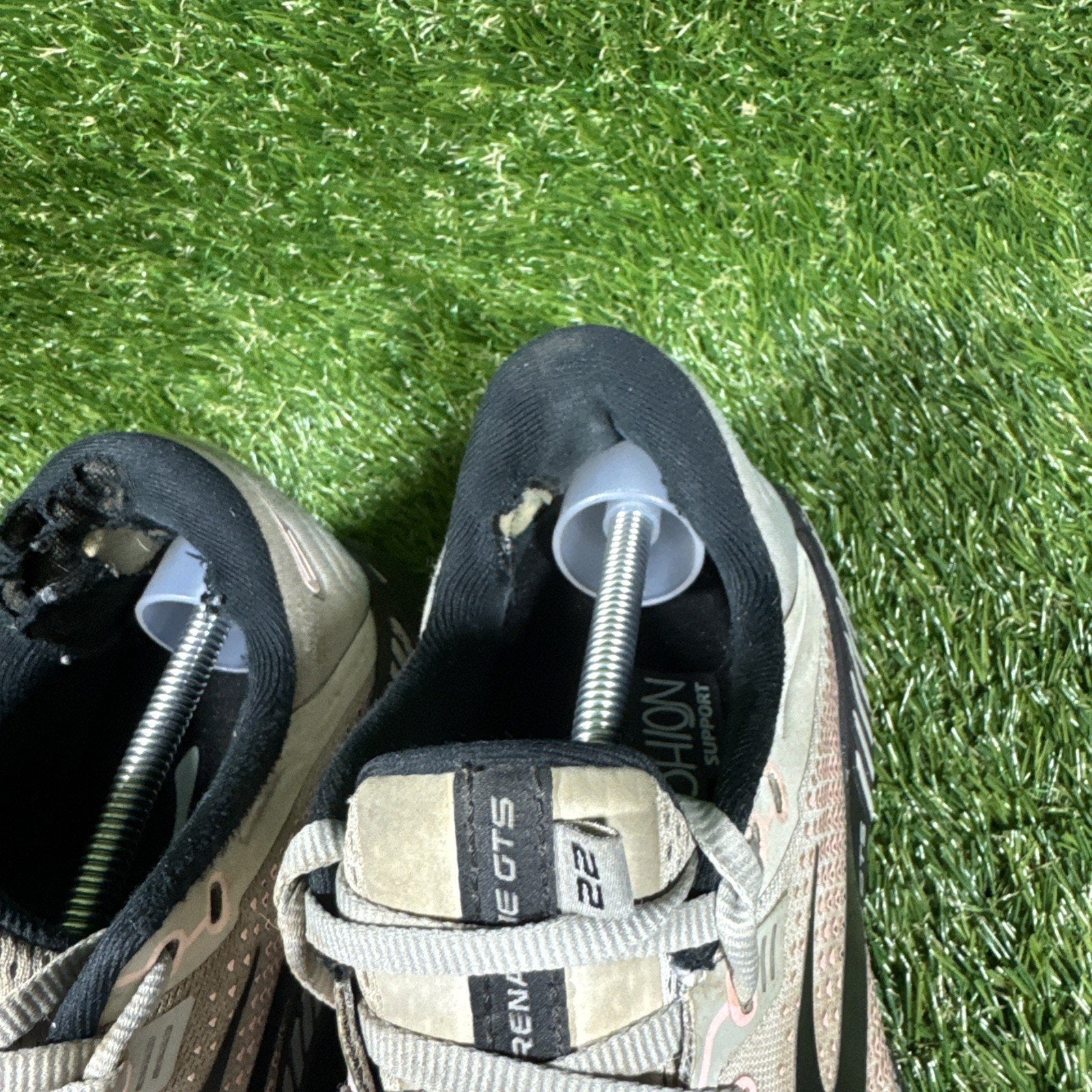 Brooks Adrenaline GTS 22 Shoes Womens Size 9 Gray Athletic Running