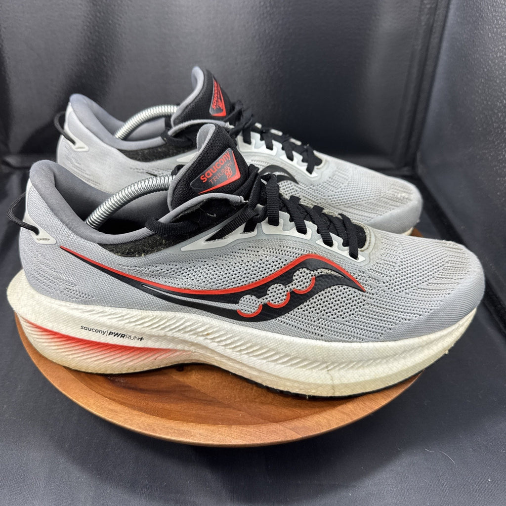 Saucony Men's Triumph 21 Sneakers, Concrete/Blk, 10.5 US, USED