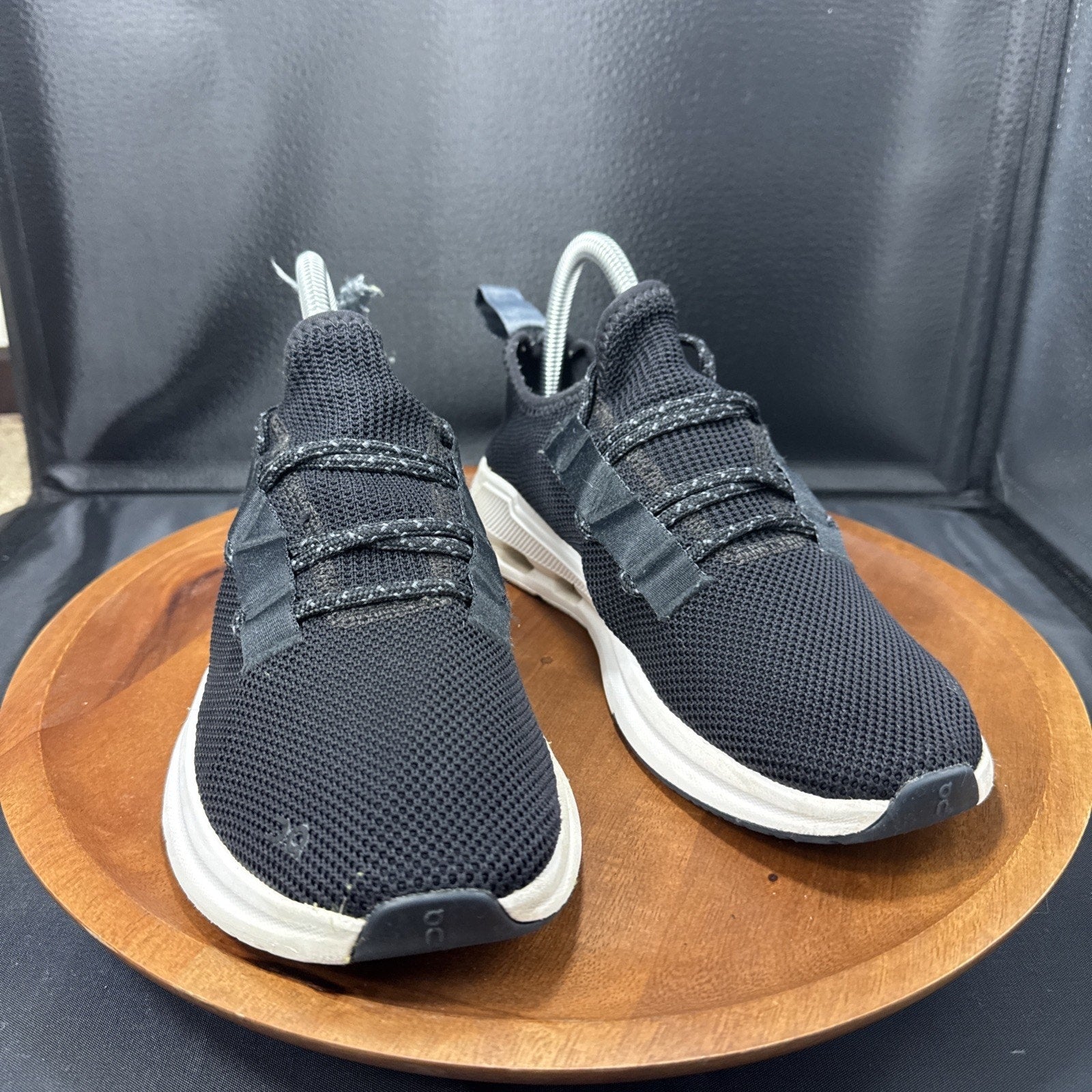 ON Cloud Shoes Women's 8 Cloudeasy Sneaker Black White 76.98441