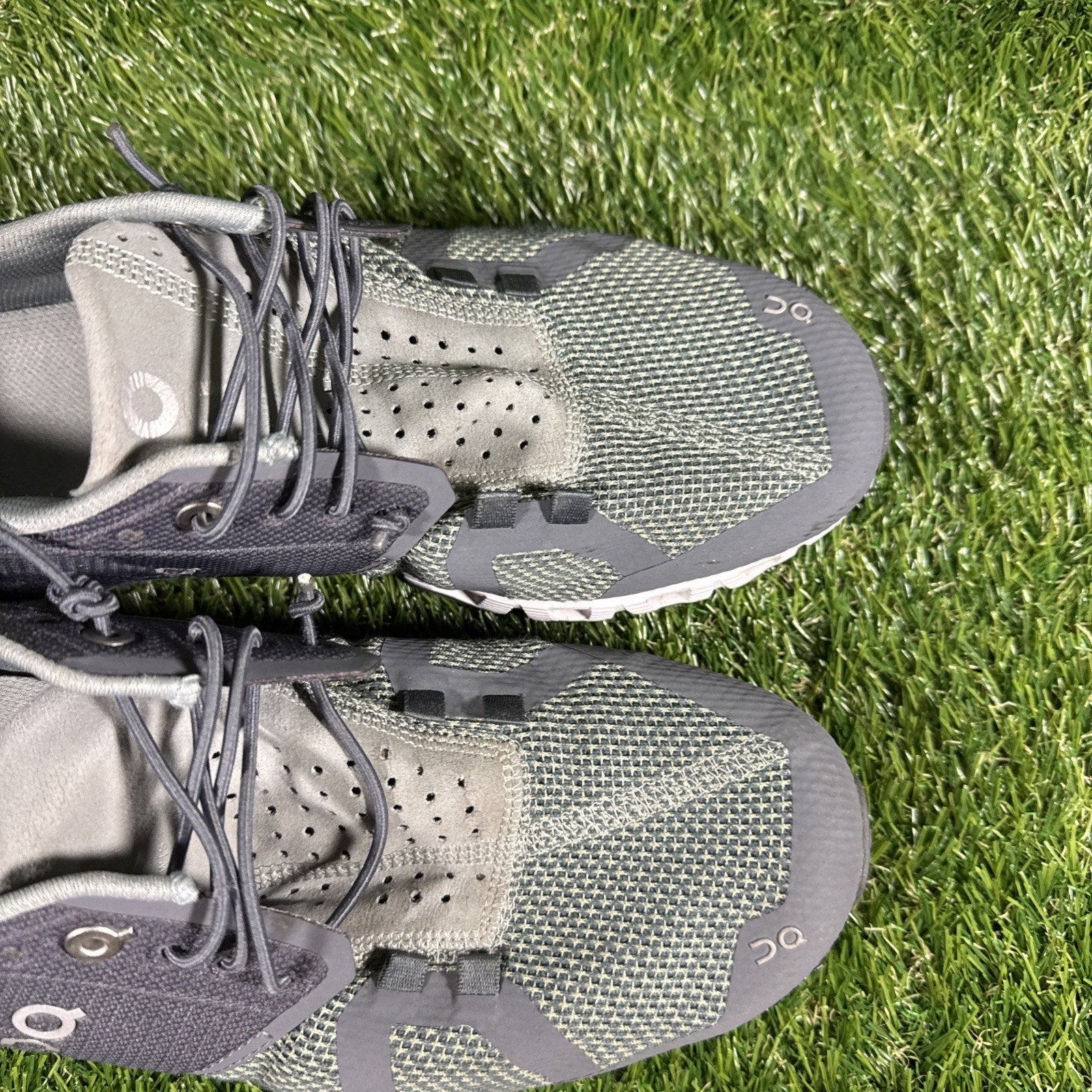 On Cloud Gray Men's Athletic Running & Walking Sneakers Men’s 8