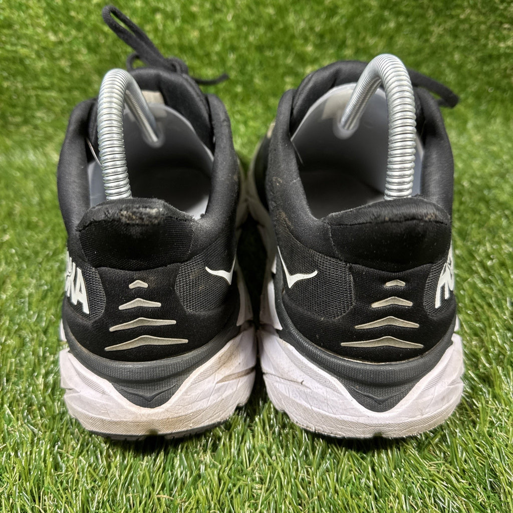 Hoka One One Clifton 8 Womens Size 10B Black White Running Sneakers Shoes