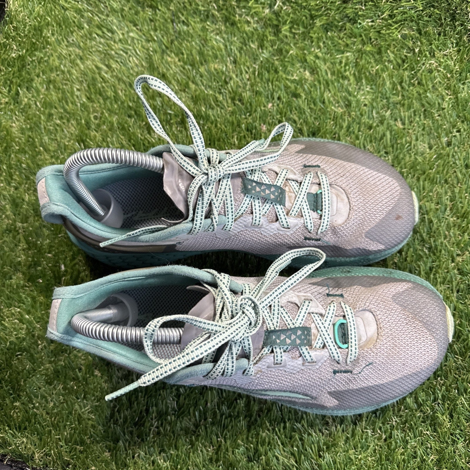 Altra Timp 4 Women's Size 7.5 Trail Running Shoes Gray Foot Shape