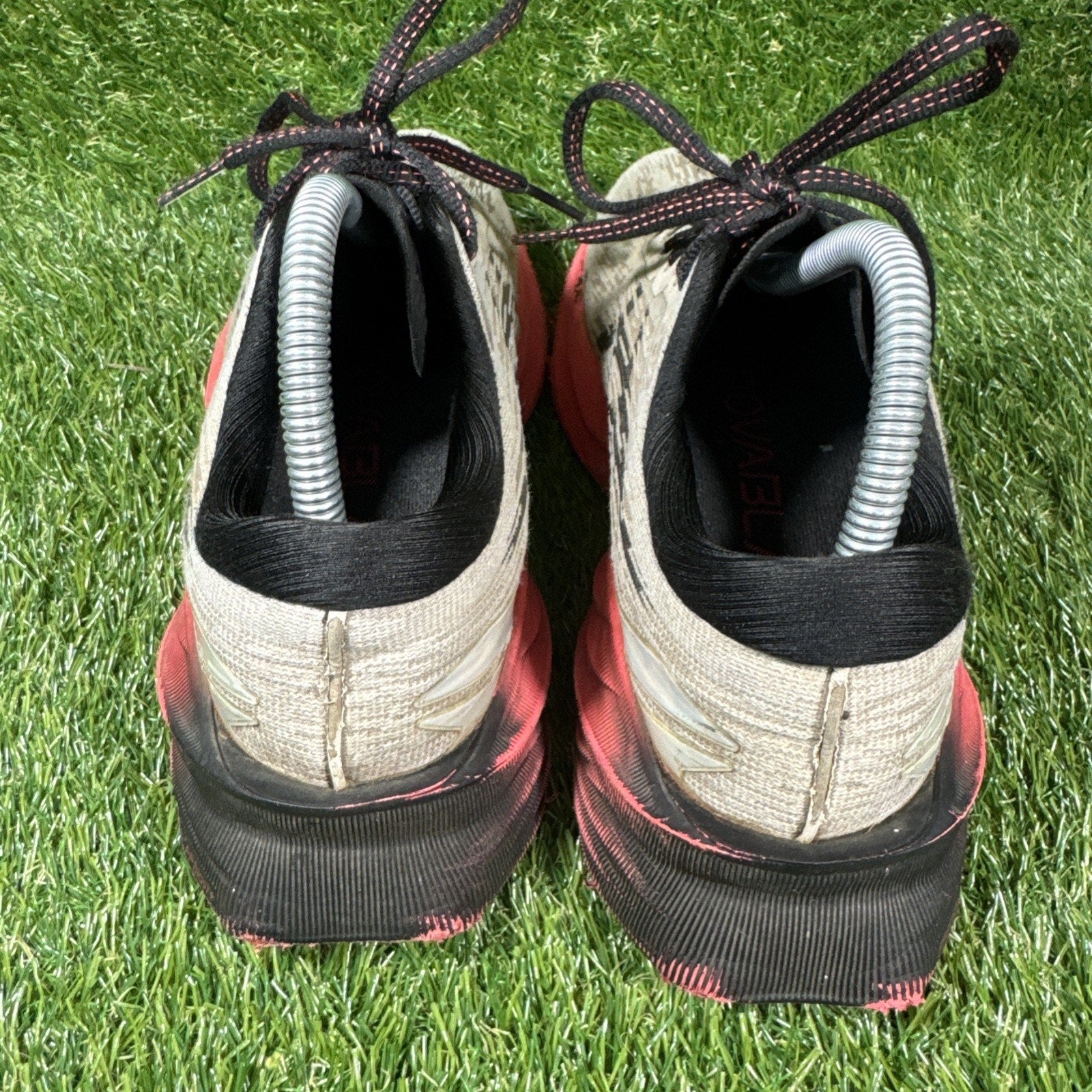 Asics NOVABLAST 3 Running Sneaker Women's Size 8.5 Mesh Outdoor 1012b288