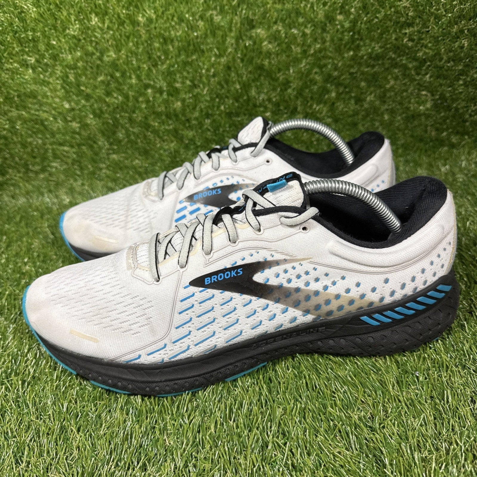 Brooks Adrenaline GTS 21 Mens Size 11 D Running Sneakers Shoes