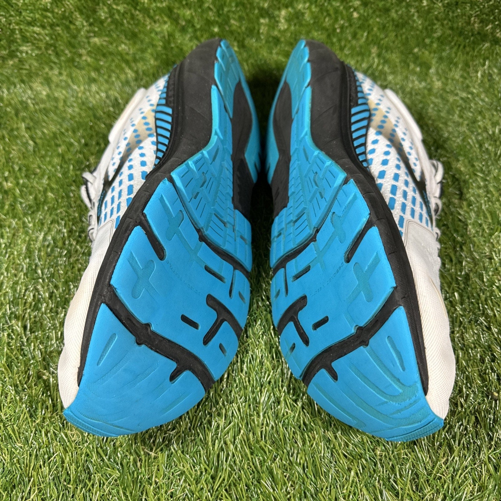 Brooks Adrenaline GTS 21 Mens Size 11 D Running Sneakers Shoes