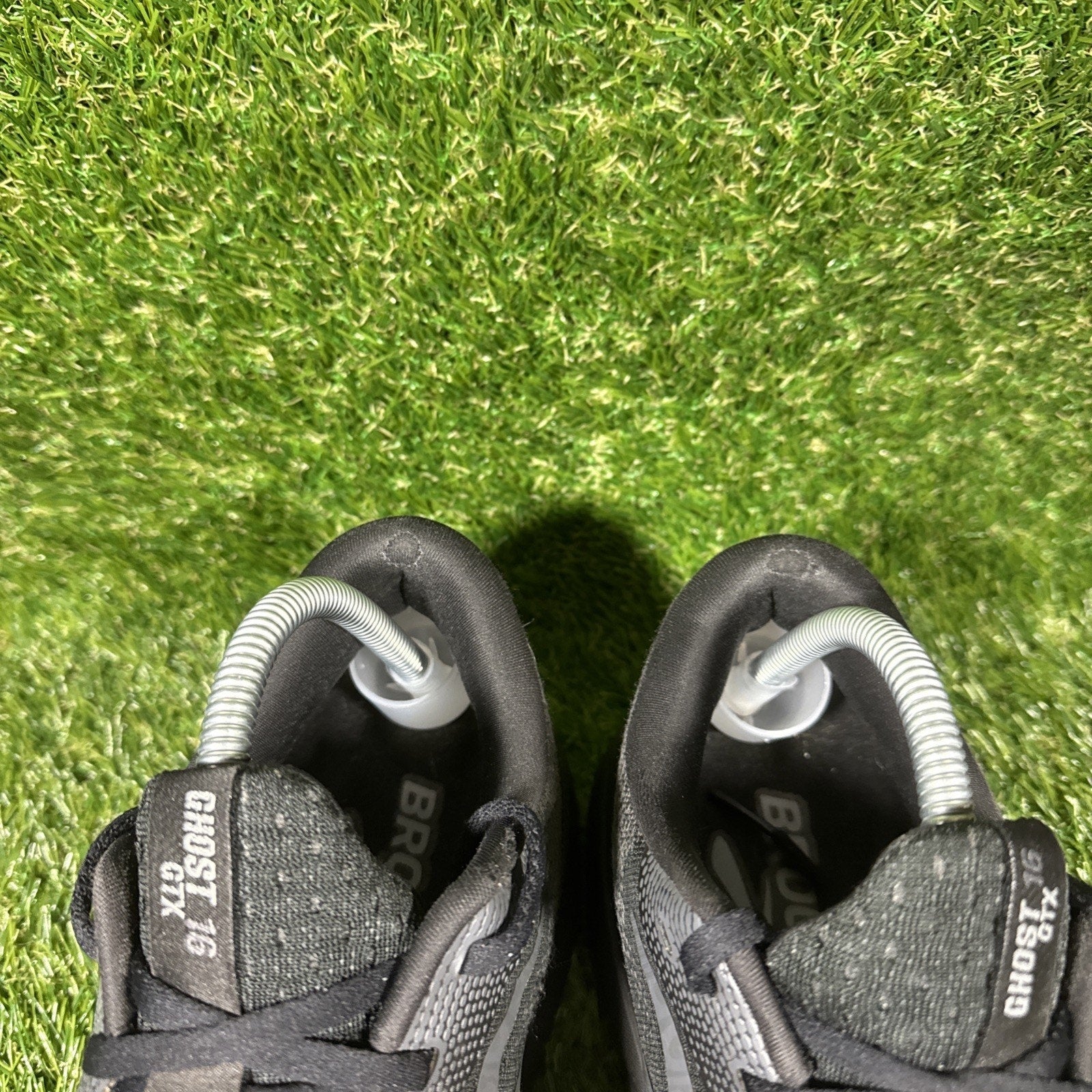 Brooks Ghost 16 GTX Mens Size 10.5 Black Athletic Running Walking Shoes Sneakers