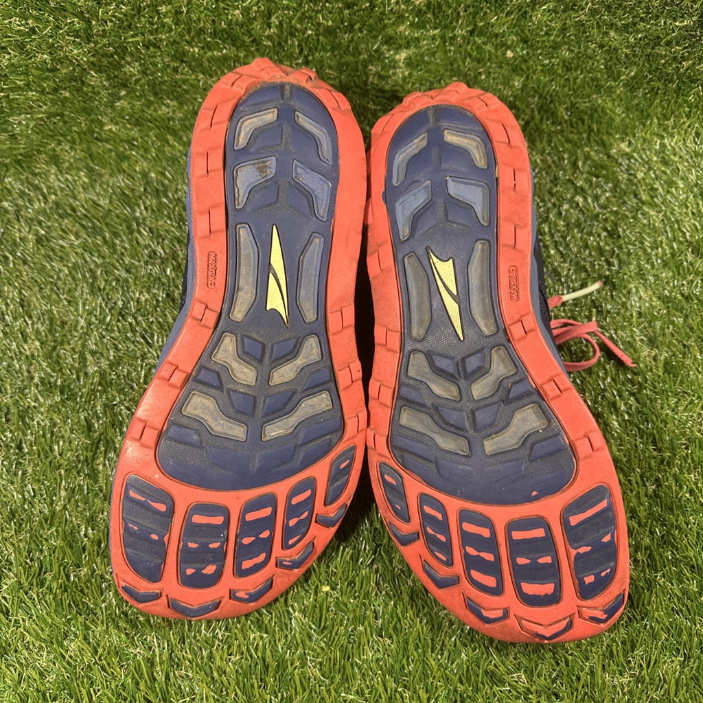 Altra Superior 5 Women's Size 9 Trail Running Shoes Navy Blue Foot Shape