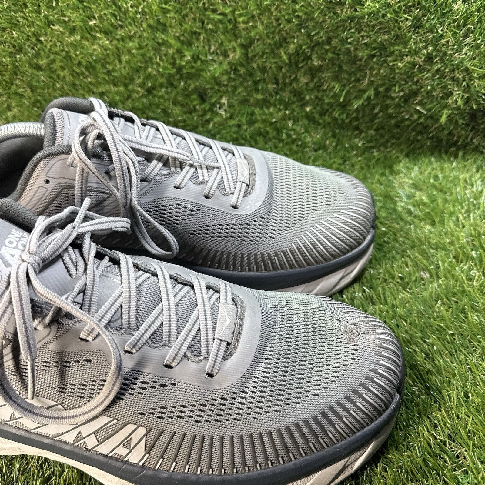 Hoka One One Bondi 7 Men's Size 12 Running Shoes Gray Sneakers Atheistic