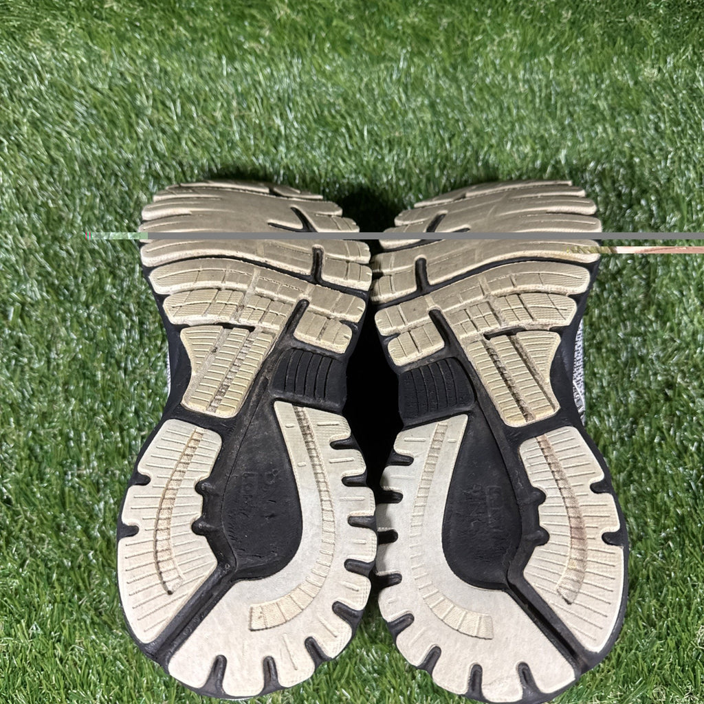 Brooks Adrenaline GTS 19 Womens 9.5 Shoes Heathered Black/White Running Sneakers