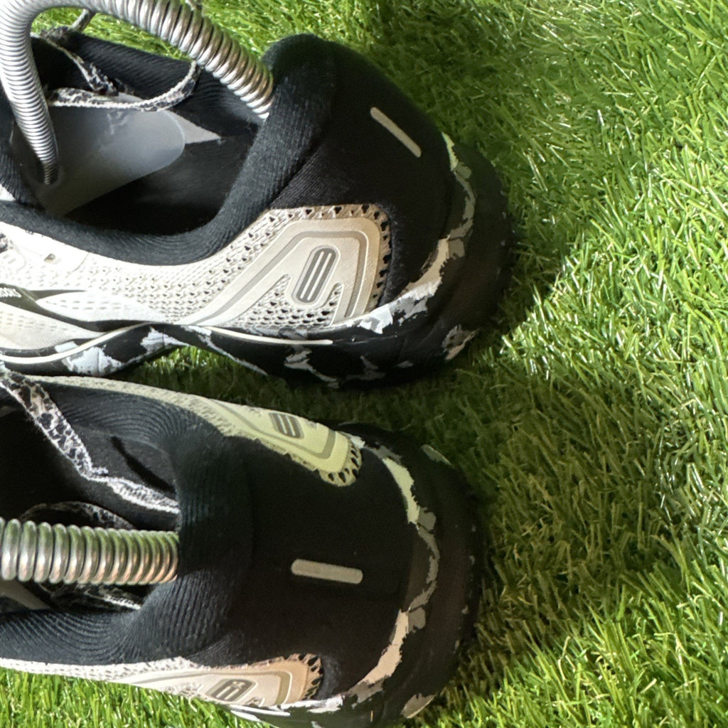 Brooks Ghost 14 Gray Black Womens Size 10 1203561B135 Running Shoes Sneakers