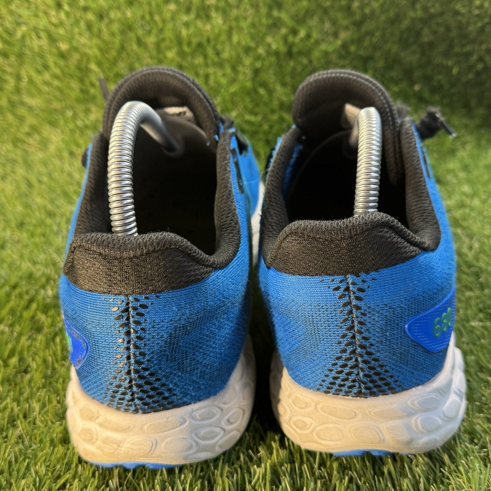 New Balance Fresh Foam 680v7 Shoes Mens Size 9 Blue Running Sneakers M680LB8