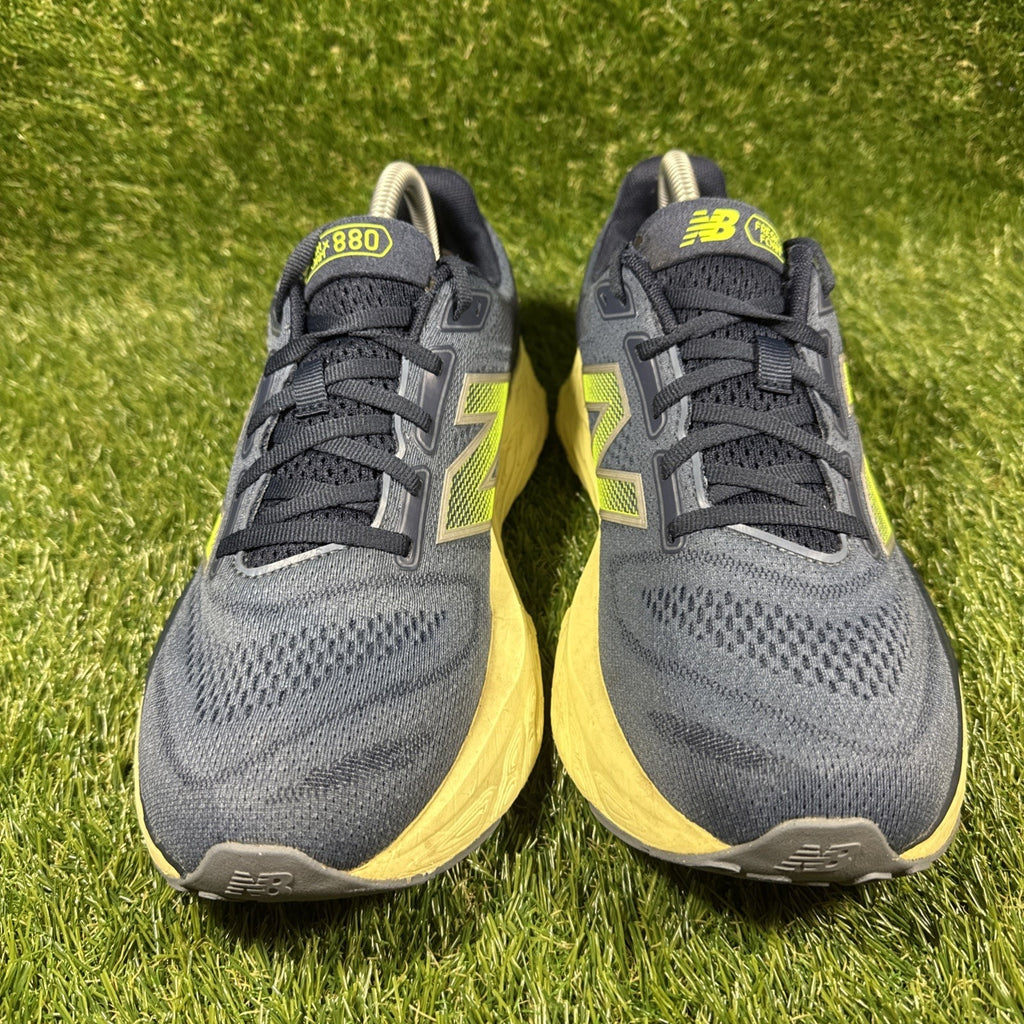 New Balance Fresh Foam X 880v14 Mens Size 9 Wide 2E Arctic Grey Limelight