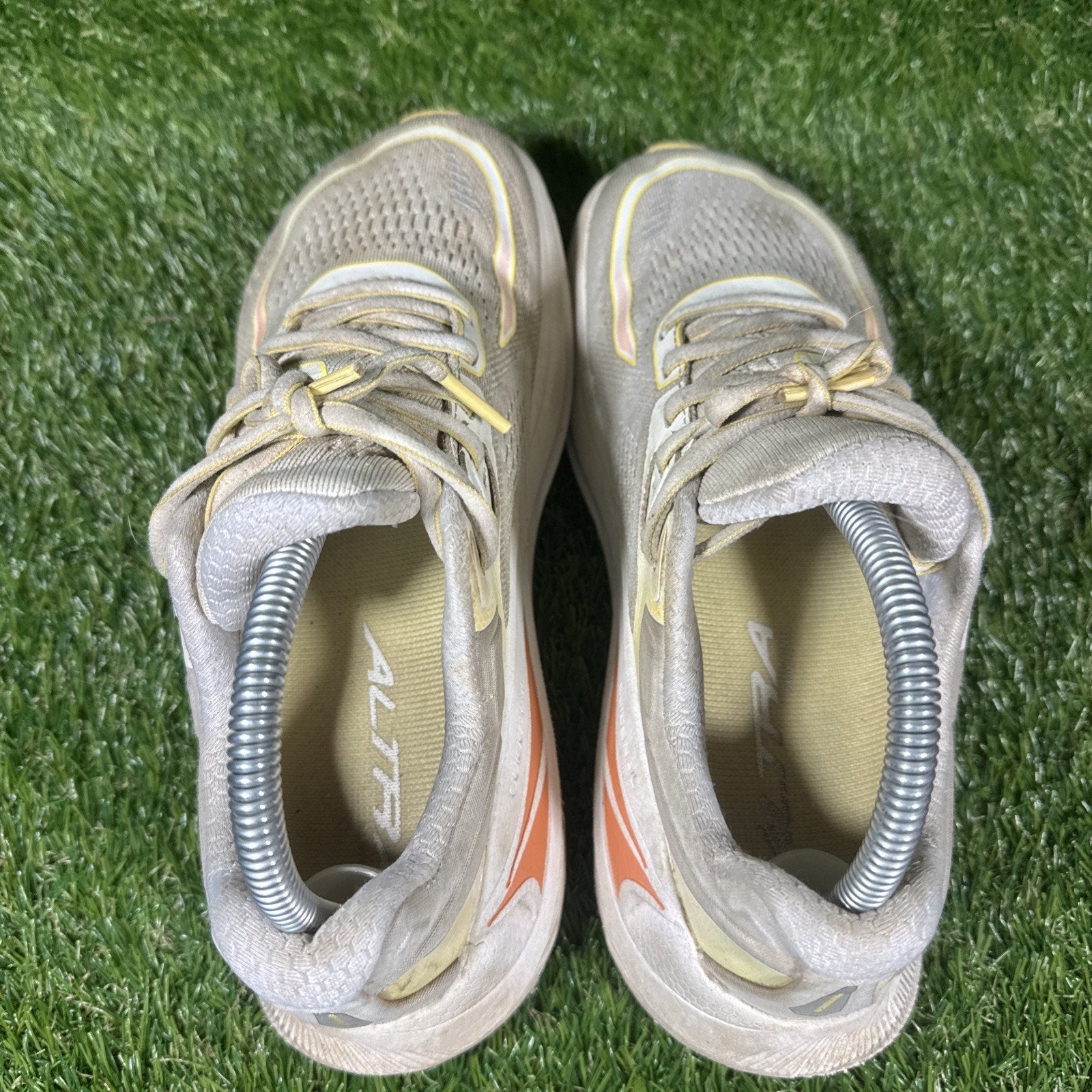 Altra Women's Paradigm 6 Running Shoes, Yellow/White, 8.5 US AL0A5484710