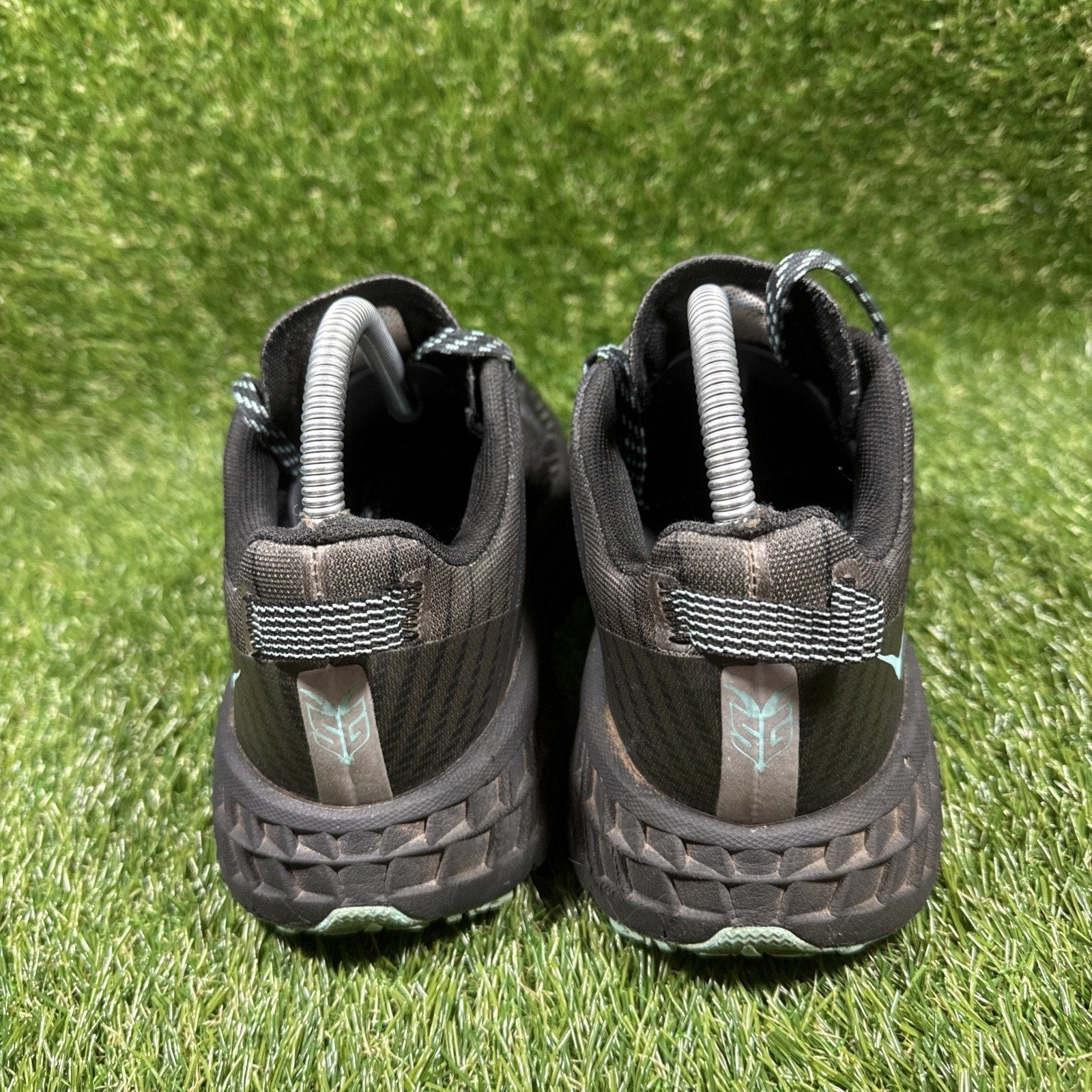 Hoka One One Women’s 8 Speedgoat 4 GTX Trail Running Shoes Black