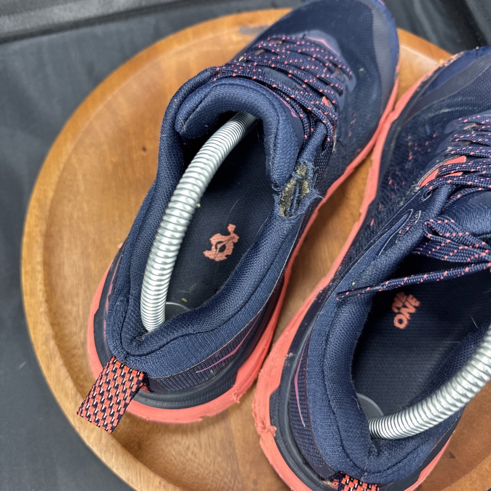 Hoka One One Challenger ATR 6 Wide Shoes Womens Size 8.5D Blue Red Trail Running