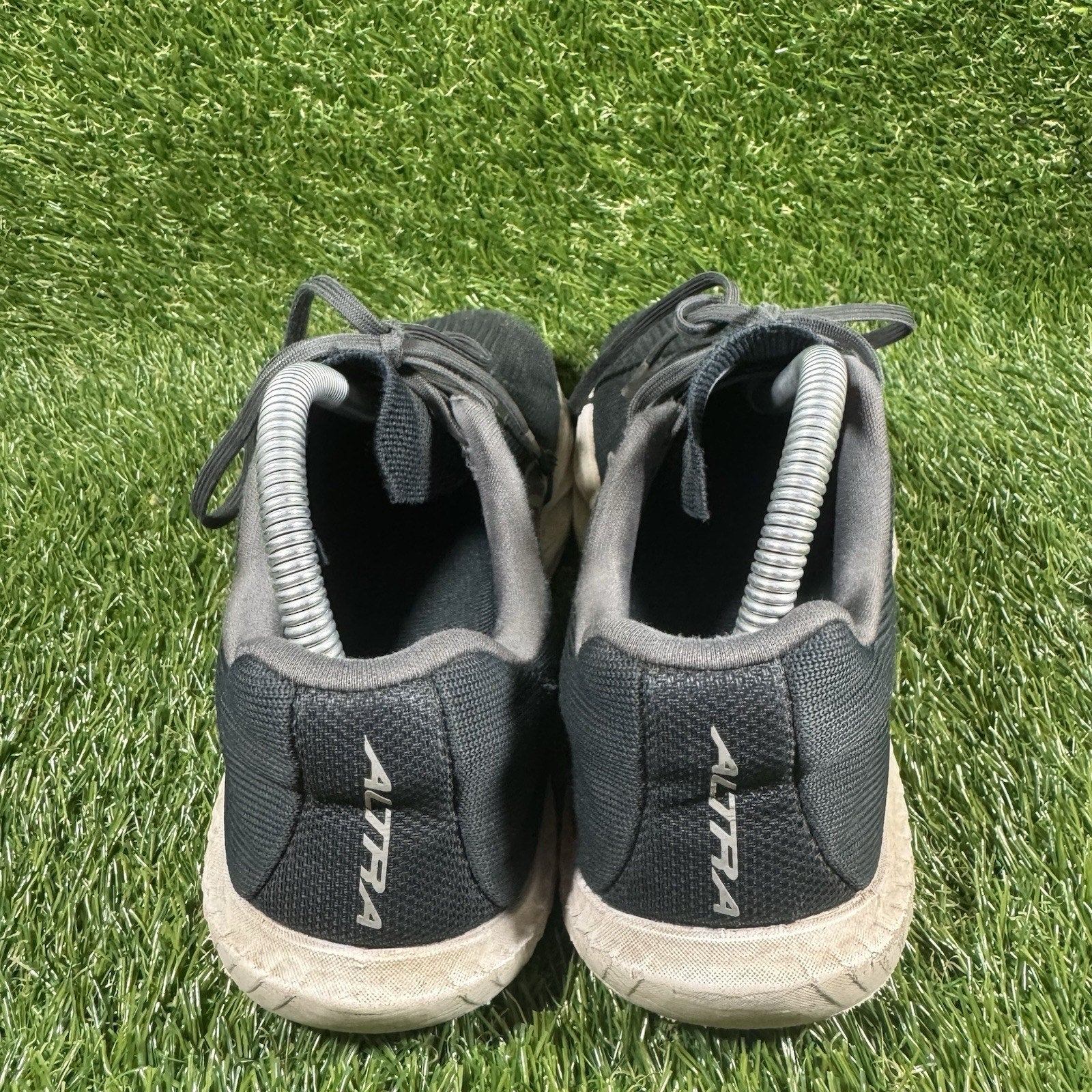 Altra Womens 9 Escalante 4 Running Shoes Black Gray Lightweight Road Sneakers