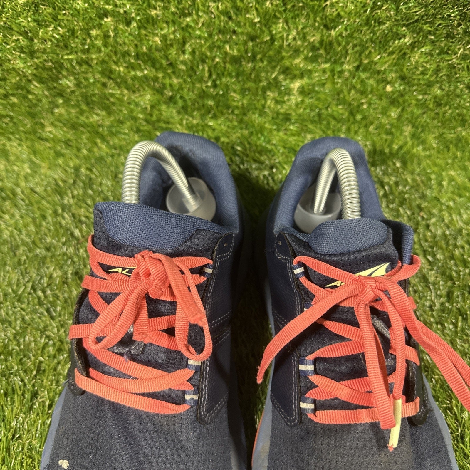 Altra Superior 5 Women's Size 9 Trail Running Shoes Navy Blue Foot Shape