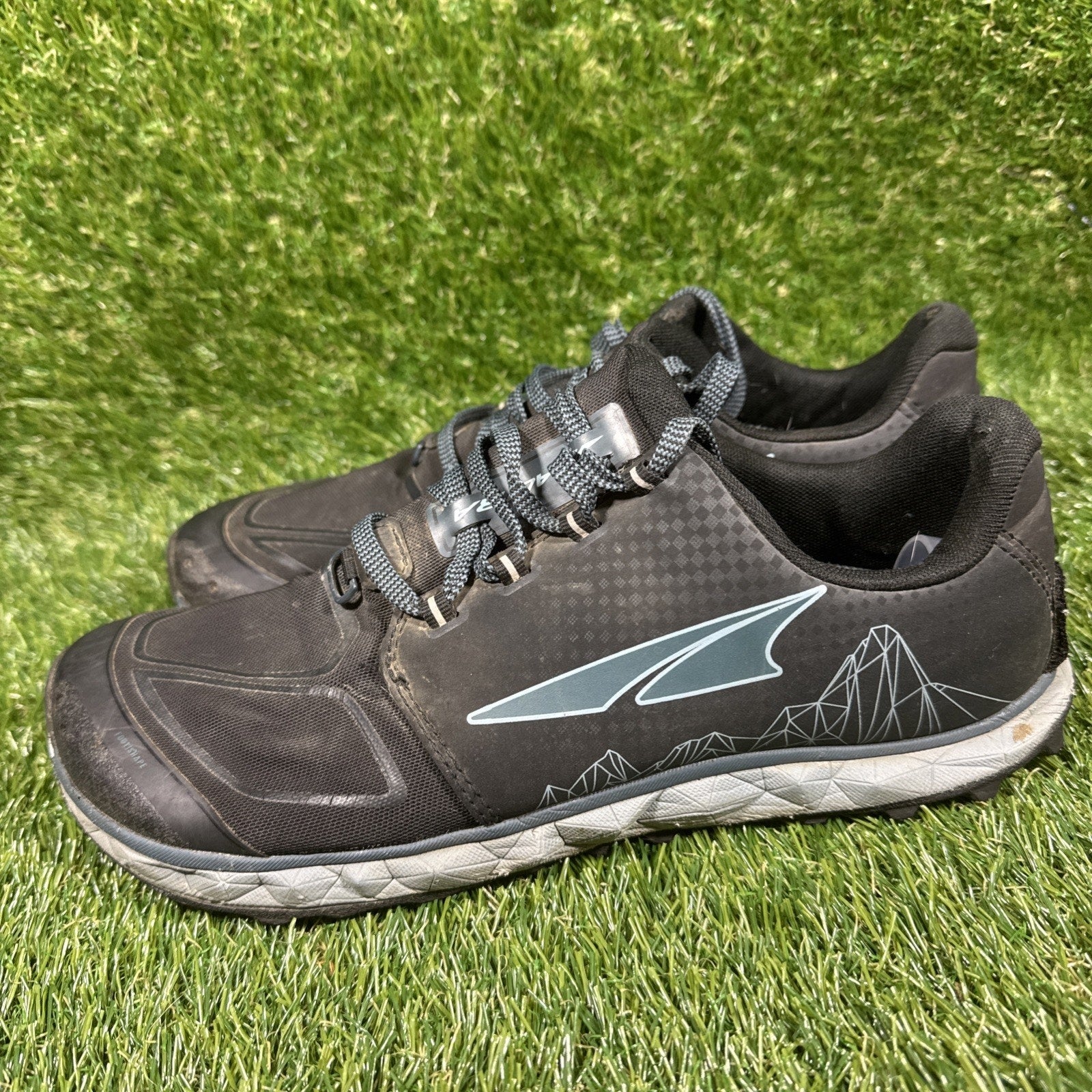 Altra Womens Superior 4.5 Trail Running Athletic Sneakers Footshape Shoes Size 9