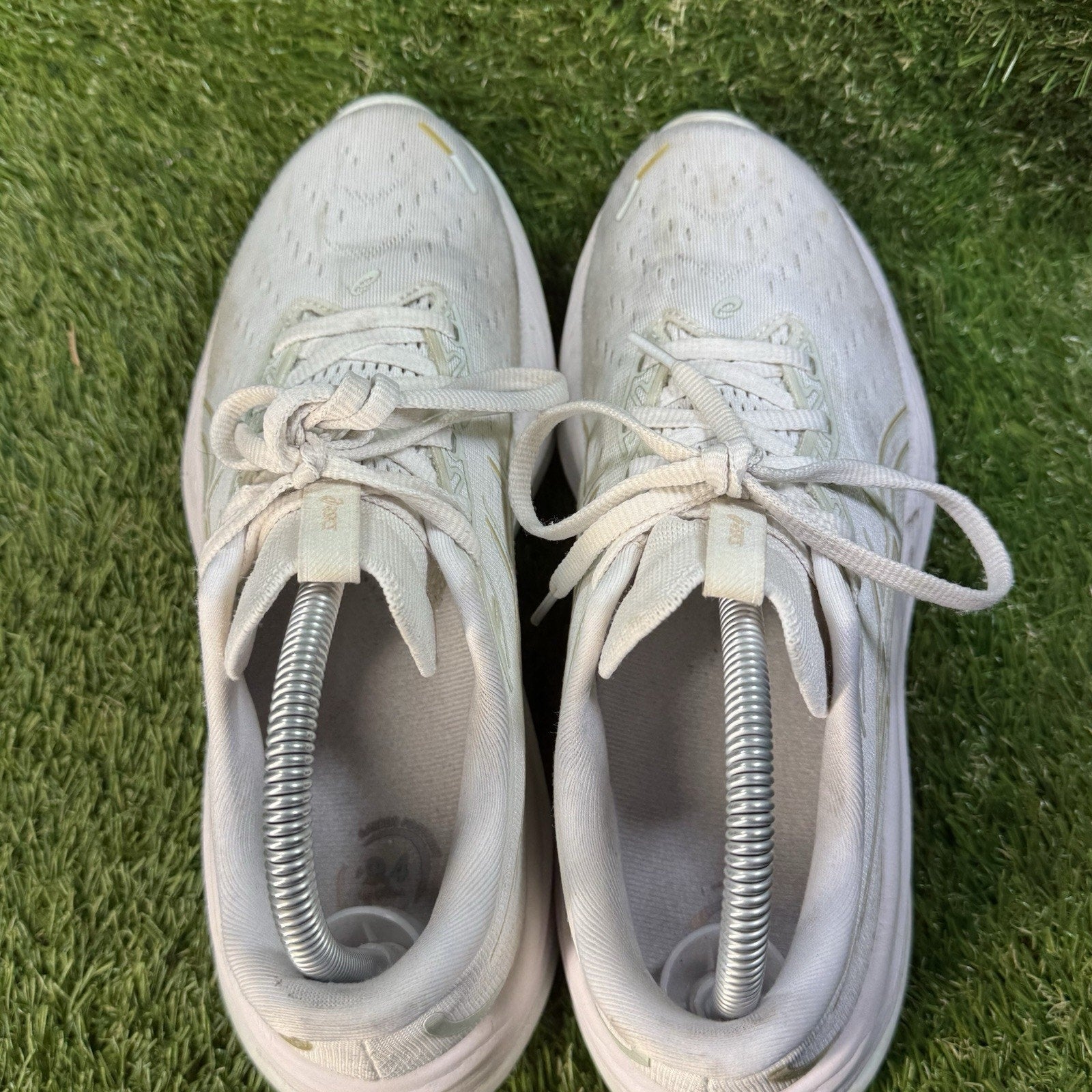 Size 8.5 - Asics Gel-Cumulus 26 Women's White/Pale Running Sneakers Athletic