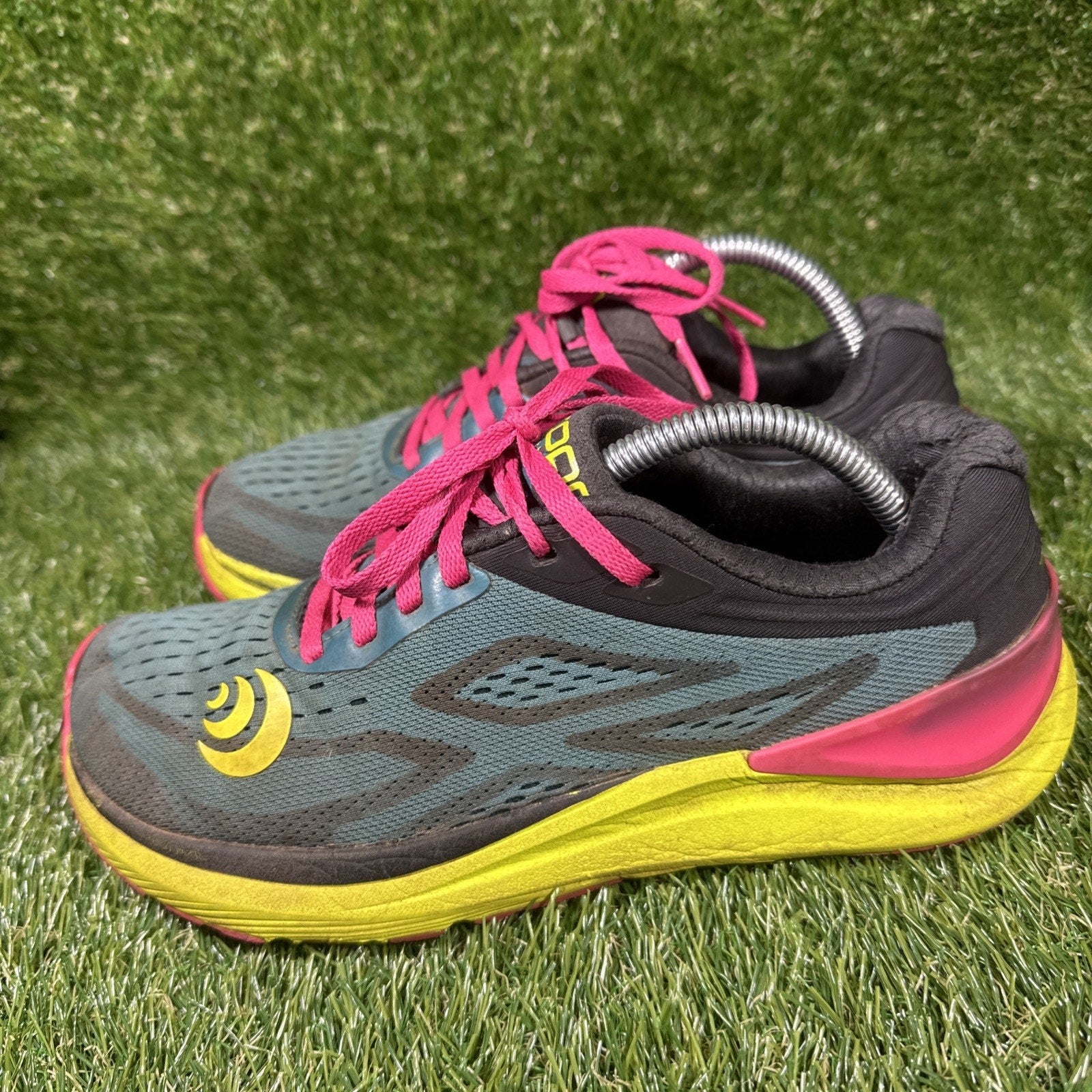 Topo Athletic Ultrafly 3 Womens Size 6.5 Shoes Emerald Fuchsia Running Sneakers