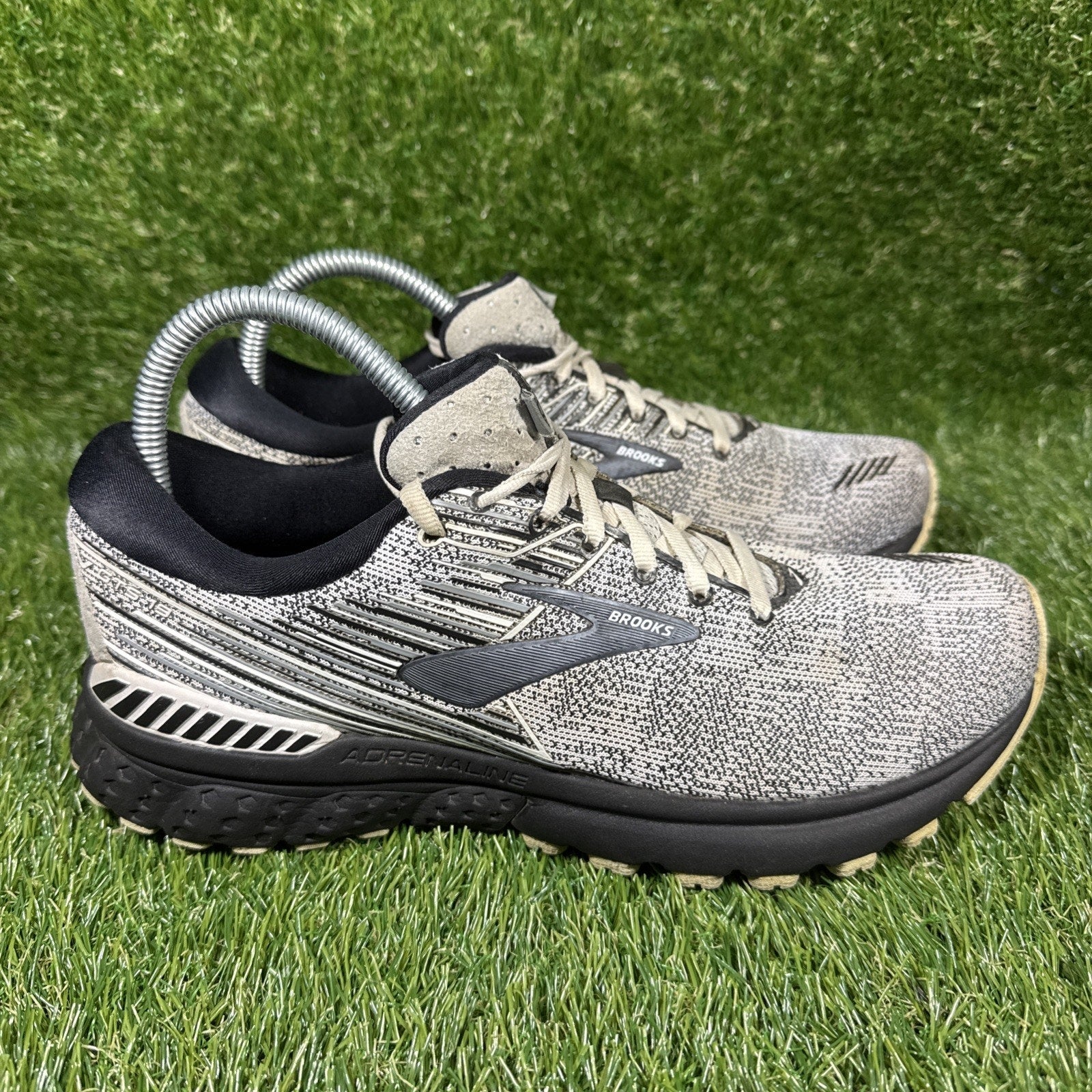 Brooks Adrenaline GTS 19 Womens 9.5 Shoes Heathered Black/White Running Sneakers