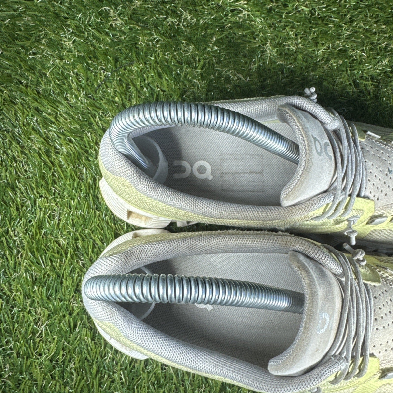On Cloud 5 Women's Running/Walking/Gym Sneaker Shoes - Yellow - Size 6