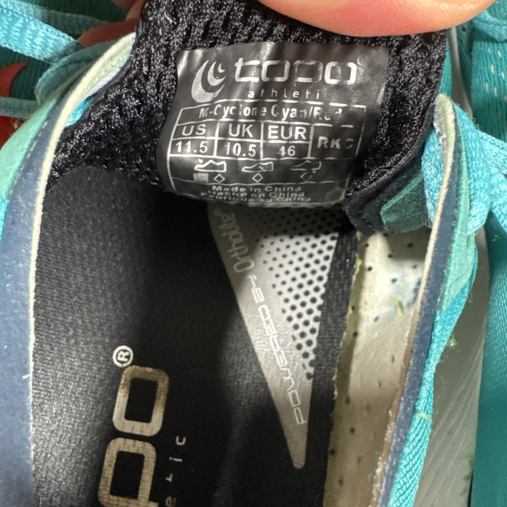 Topo Cyclone Men's Size 11.5 Running Shoes Cyan Red Nice Good Condition
