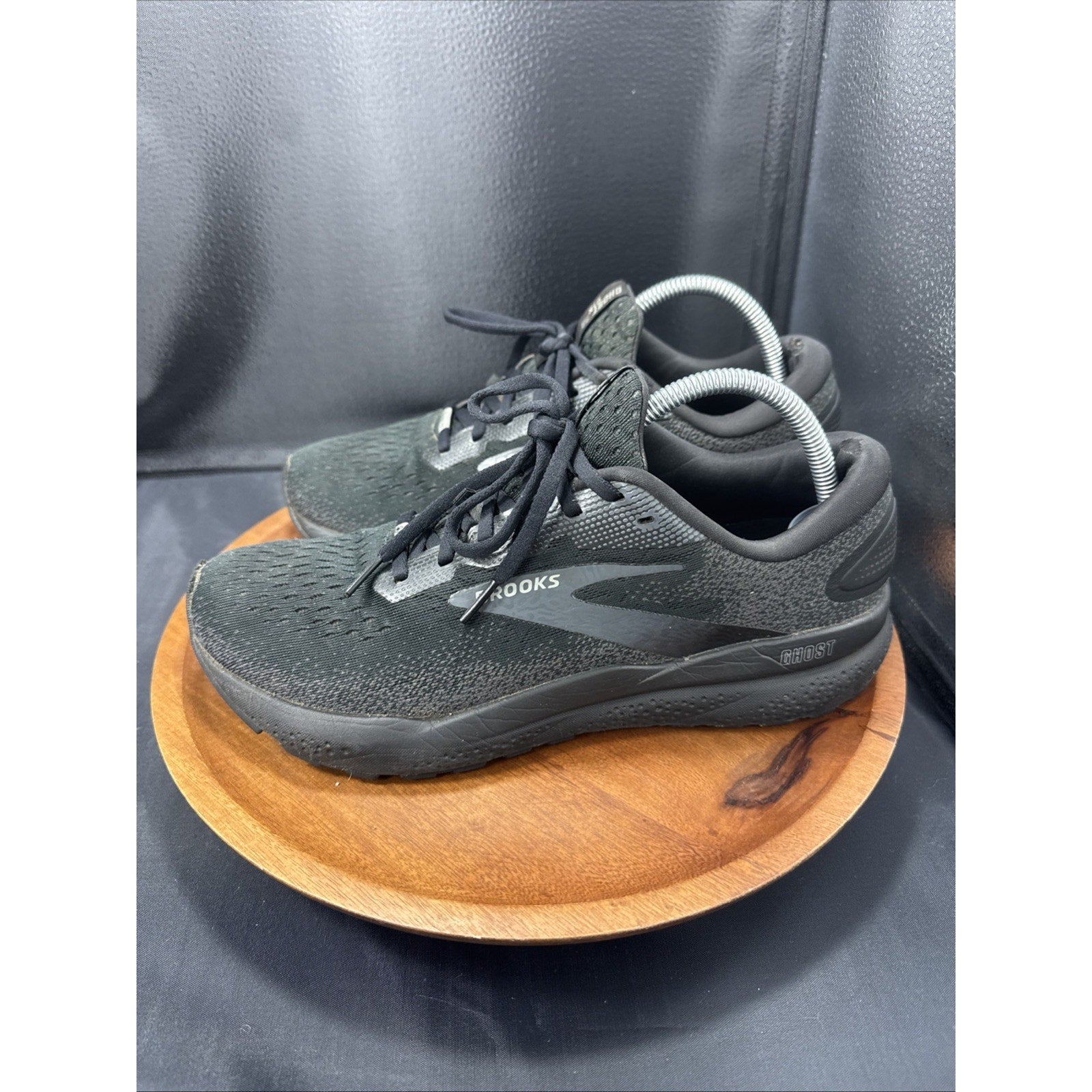 Size 10 - Brooks Ghost 16 GORE-TEX Black Ebony Running Shoes Good Condition