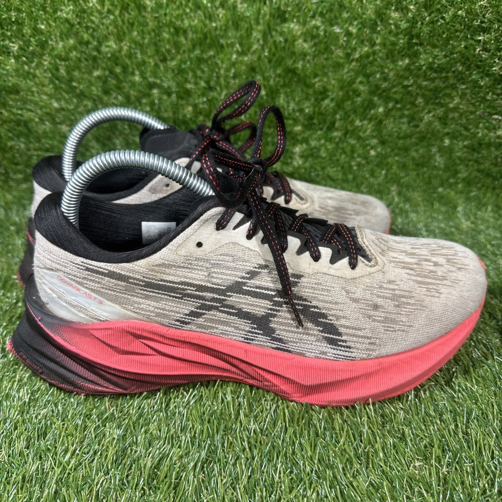 Asics NOVABLAST 3 Running Sneaker Women's Size 8.5 Mesh Outdoor 1012b288