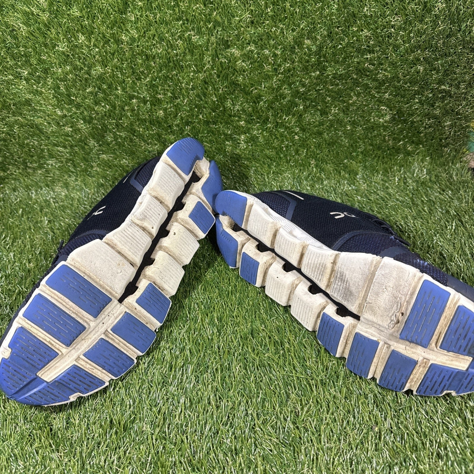 On Running Cloud 5 Combo Men's 11 Shoes Sneakers Navy Blue Running Athletic NICE